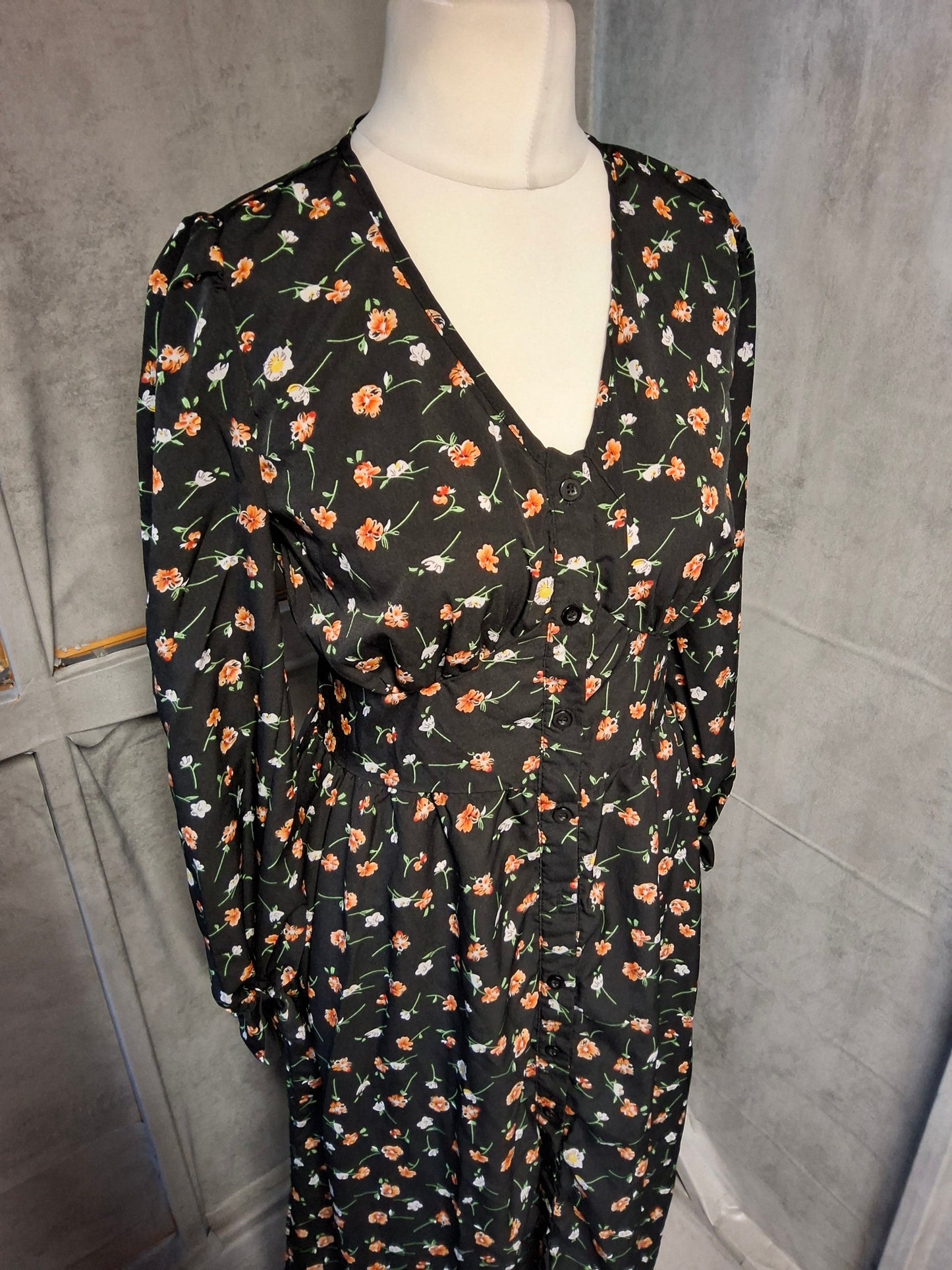 Shein Black Floral Midi Dress – Size M (UK size 10) – Button Front, Long Sleeves, Elastic Cuffs
