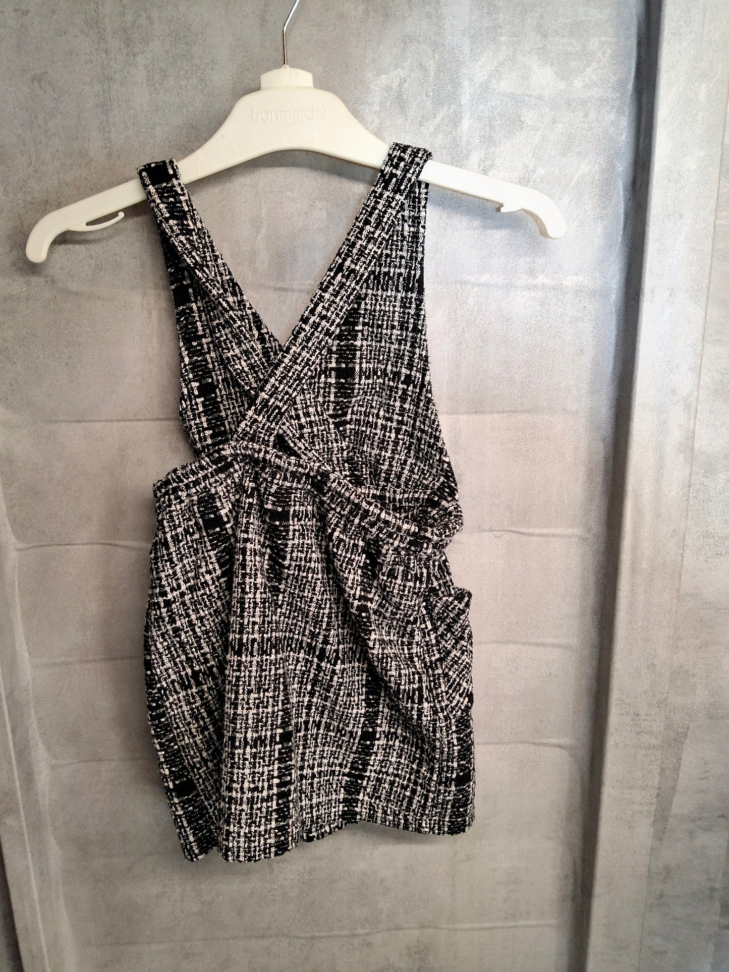 Matalan Girls Black & White Knitted Pinafore Dress – Age 7