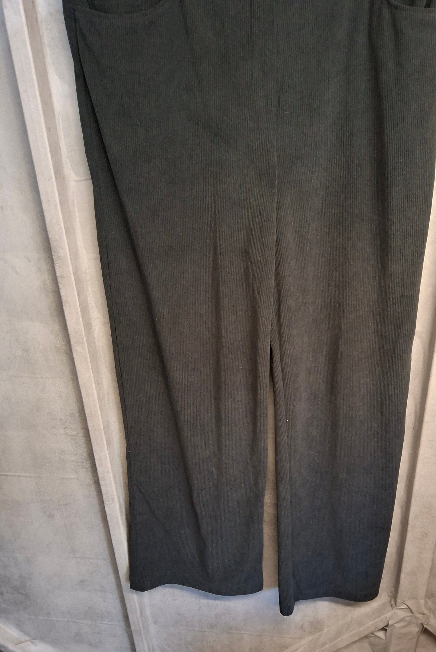 LTS Black Cord Flared Trousers – High Waisted – UK 16