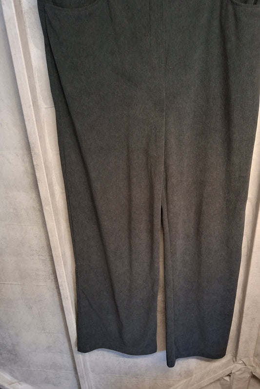 LTS Black Cord Flared Trousers – High Waisted – UK 16