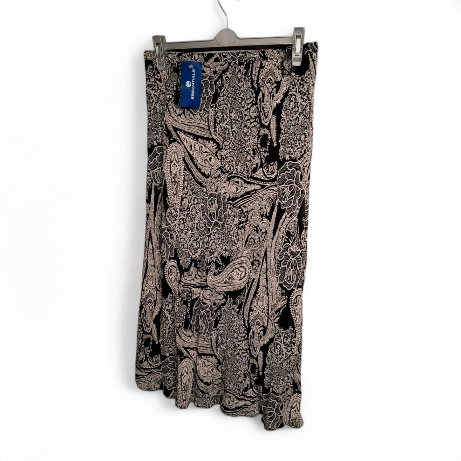 Essentials NWT Black & White Paisley Maxi Skirt – Size 14 – Boho Chic