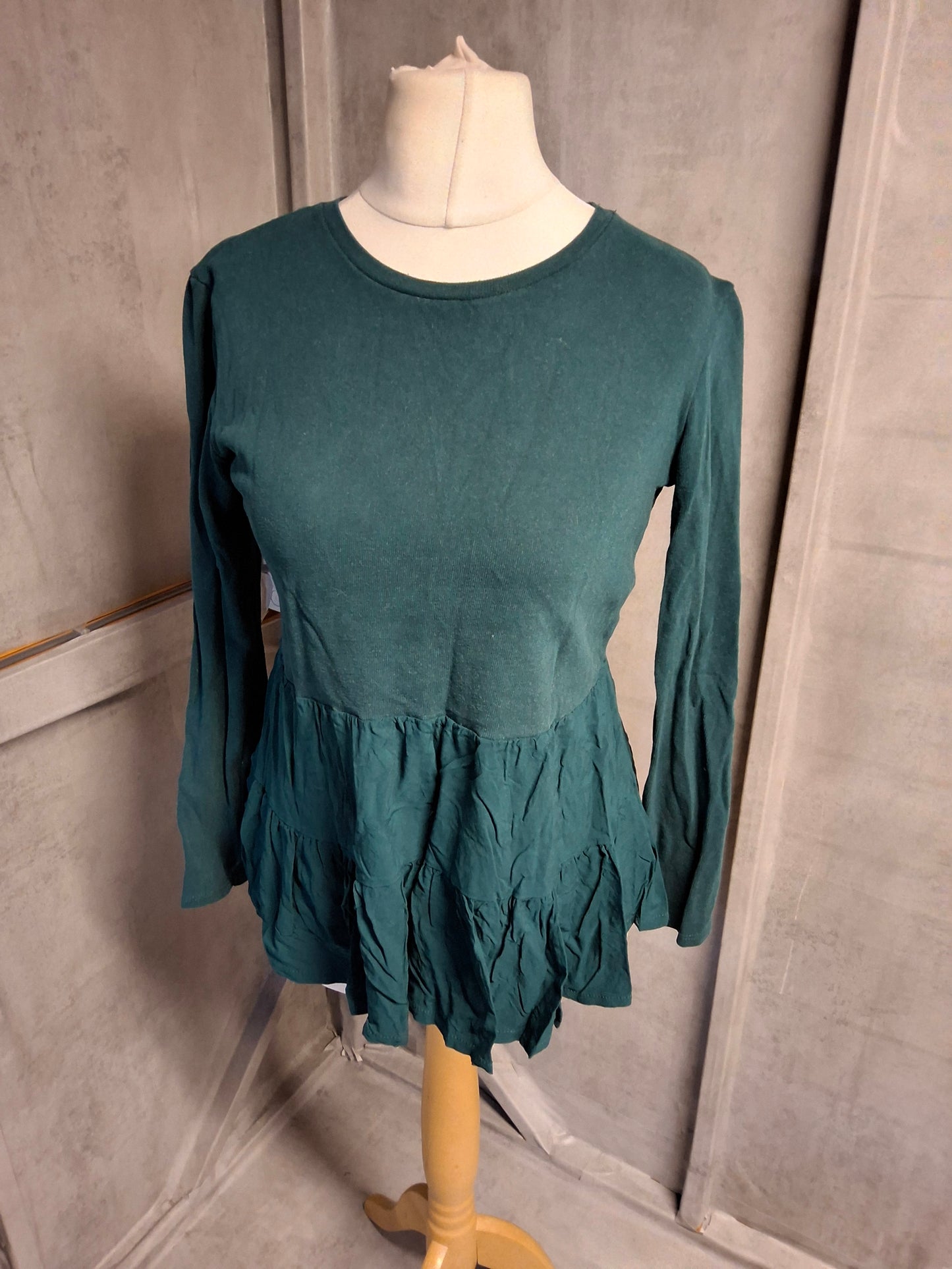 Zara Green Long Sleeve Jumper – Size S (UK size 8/10) – Frill Hem Layered Look