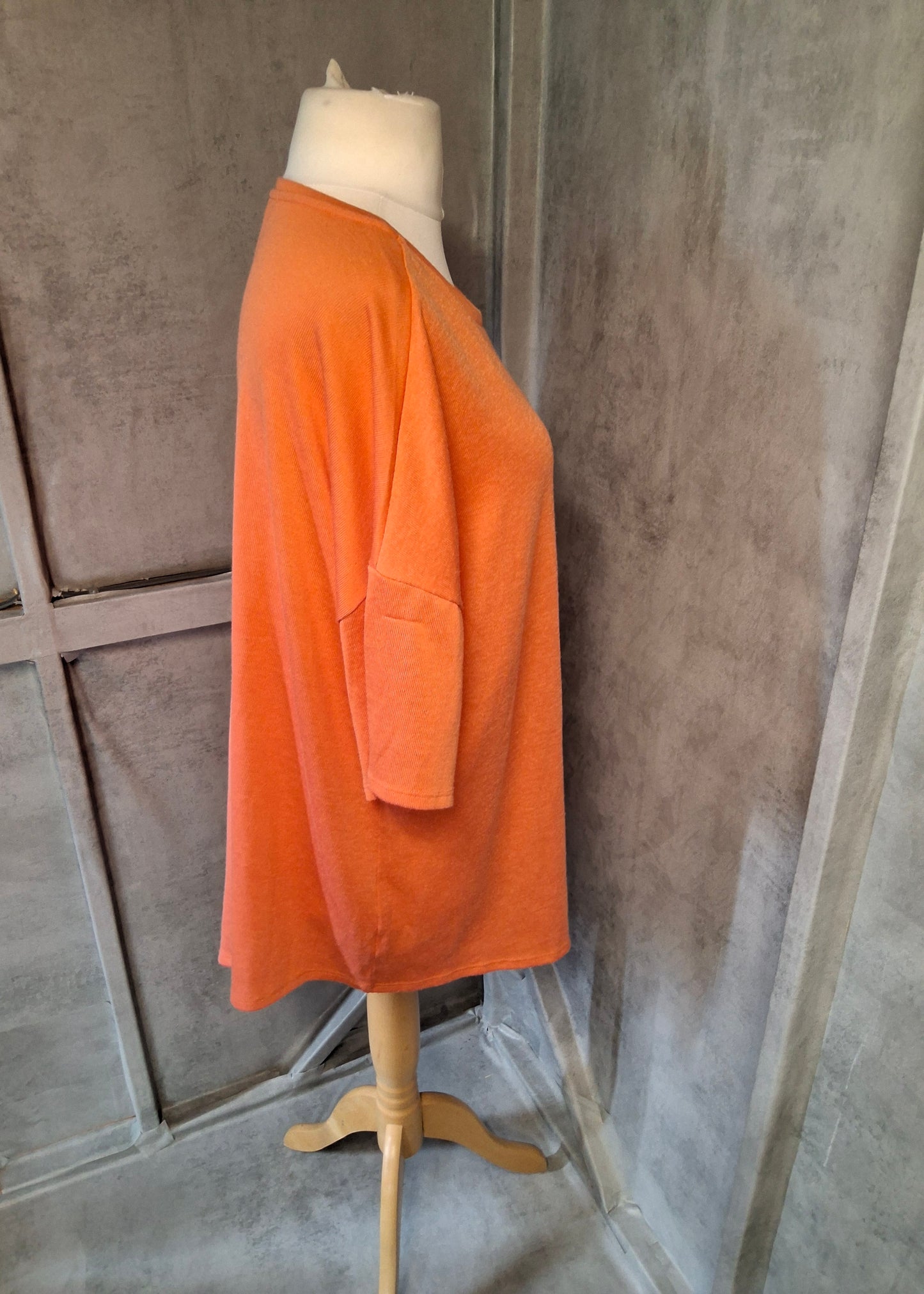 George Orange Lightweight Asymmetric Jumper – Size 22 – Relaxed Fit