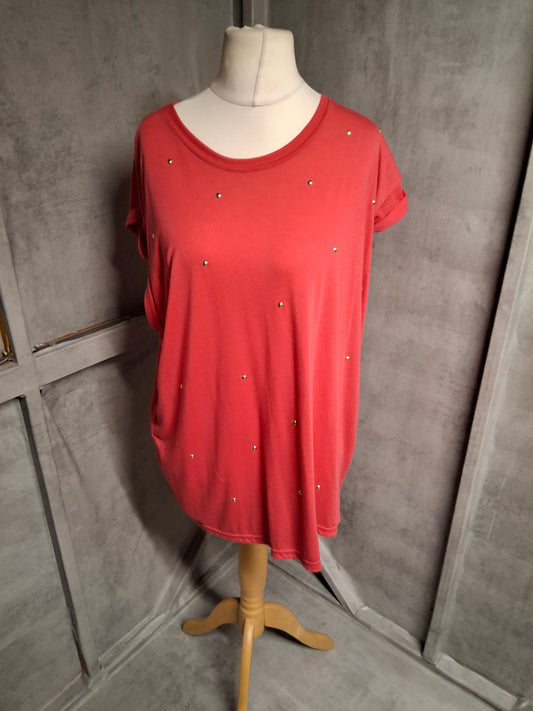 Primark Red Studded T-Shirt – Size 20 – Everyday Comfort with a Gold Glow