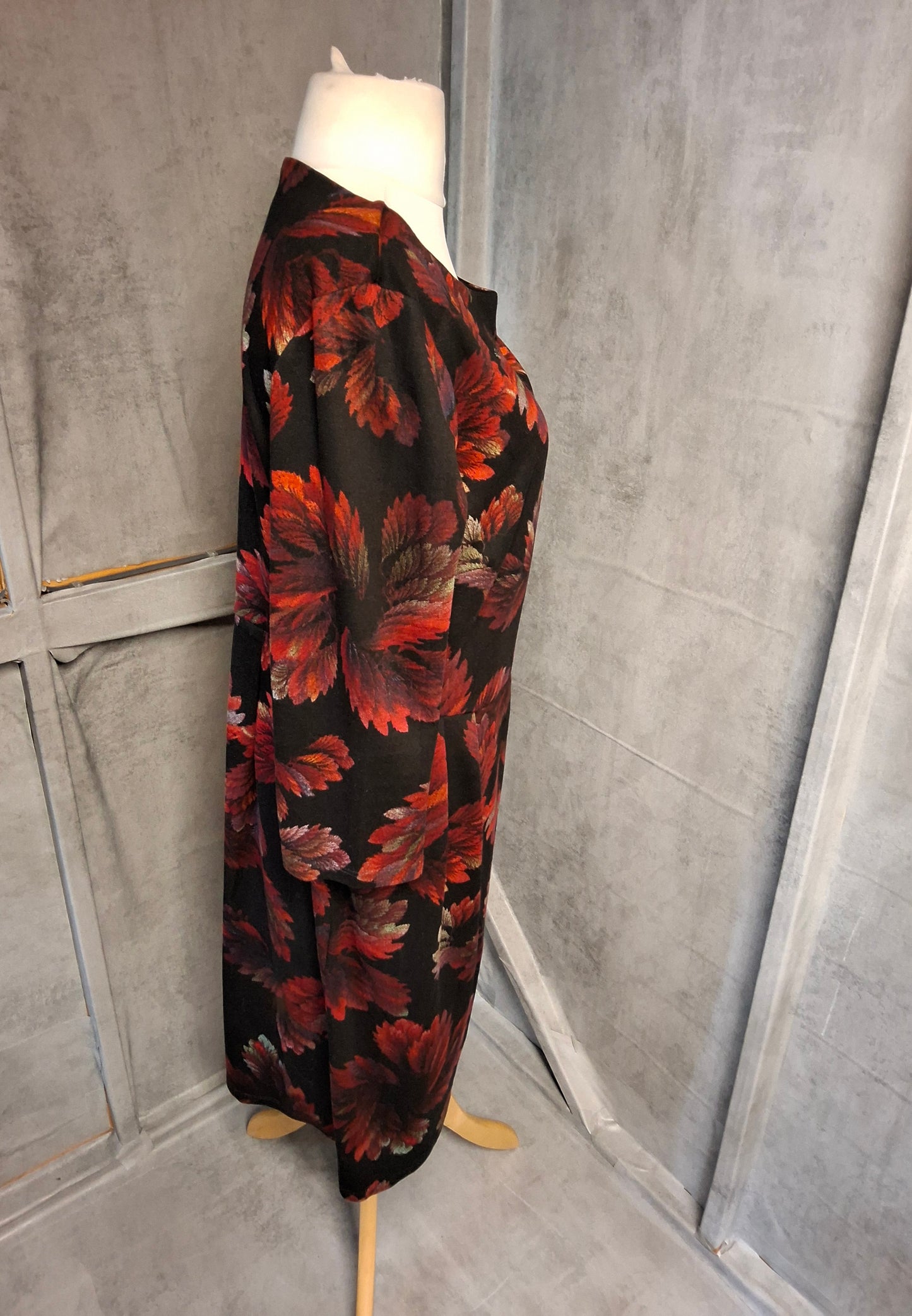 Roman Black & Red Floral Midi Dress – Long Sleeves, Pockets, Size 18 – Viscose/Polyester