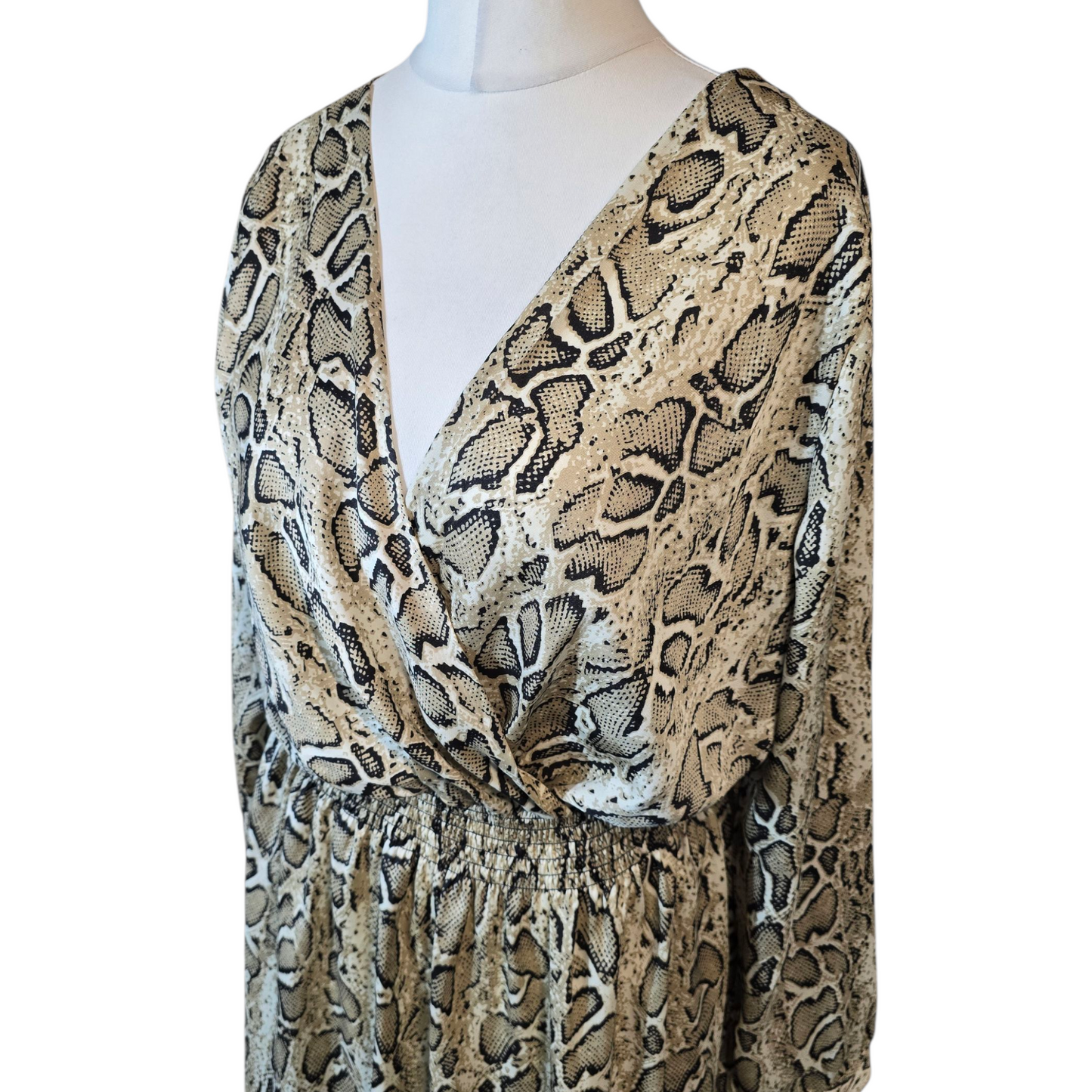 Cameo Rose Beige Snake Print Dress – Size 16 – Knee Length Statement