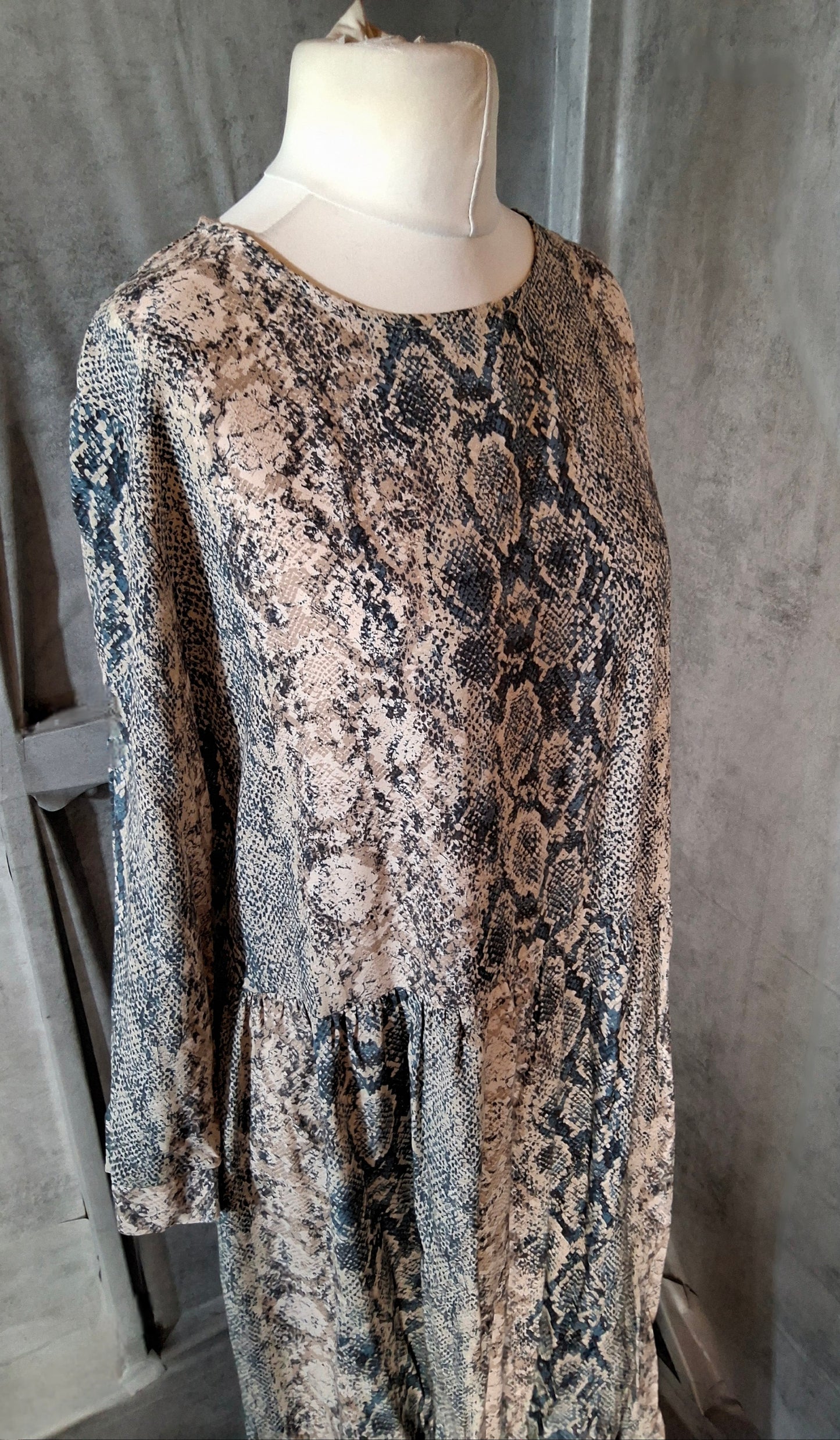 Next Beige & Blue Snakeskin Print Midi/Maxi Dress – Size 16 – 100% Viscose