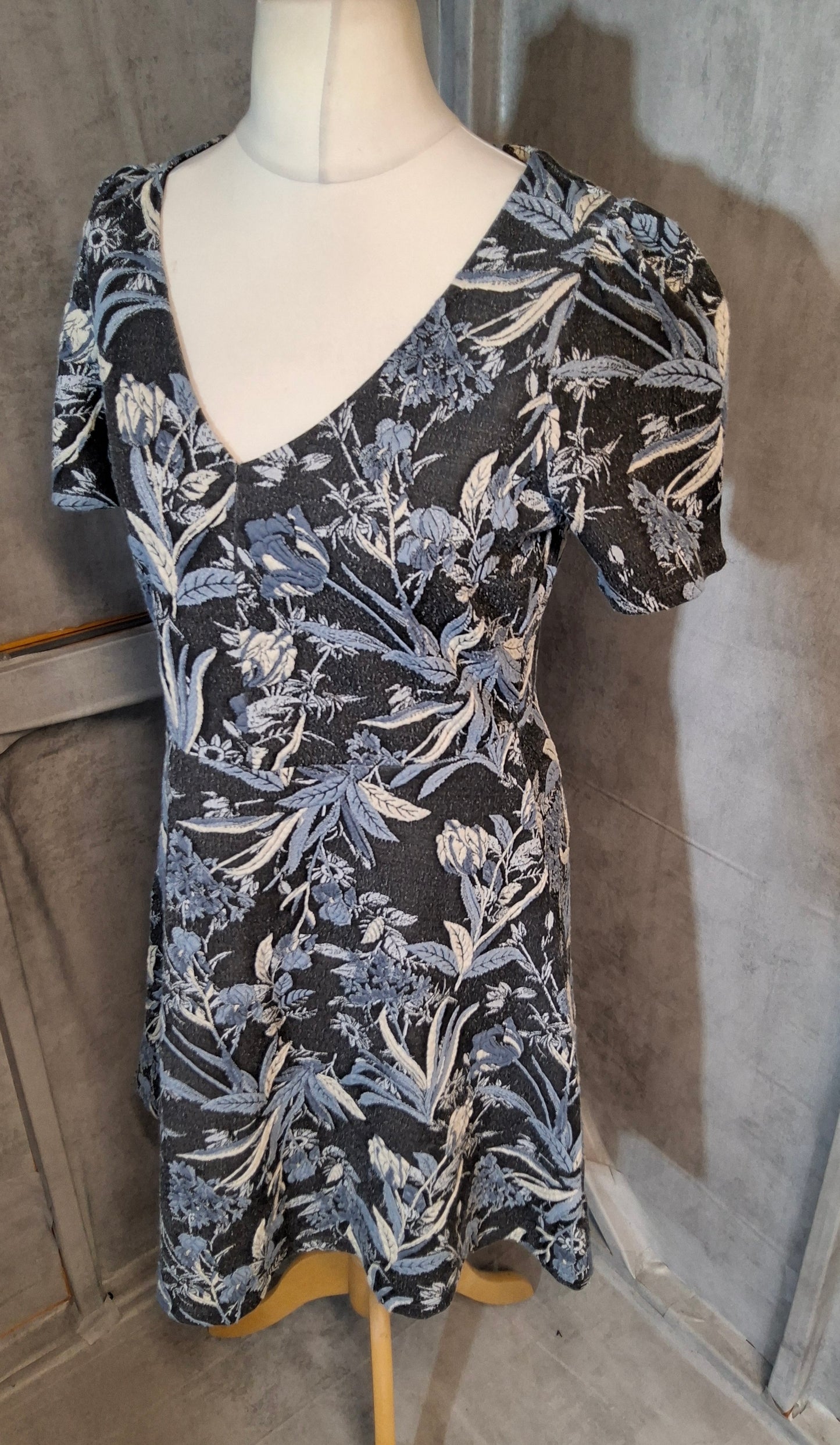 Next Blue & Navy Floral Flared Knee-Length Dress – Size 12 Regular – V-Neck – Short Sleeve – Polyester/Viscose
