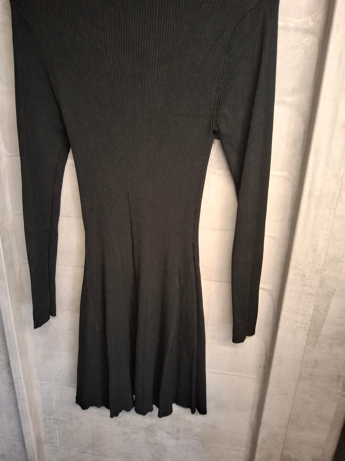 Primark Black Ribbed Jumper Dress – Flared Bodycon Style – Size 6/8