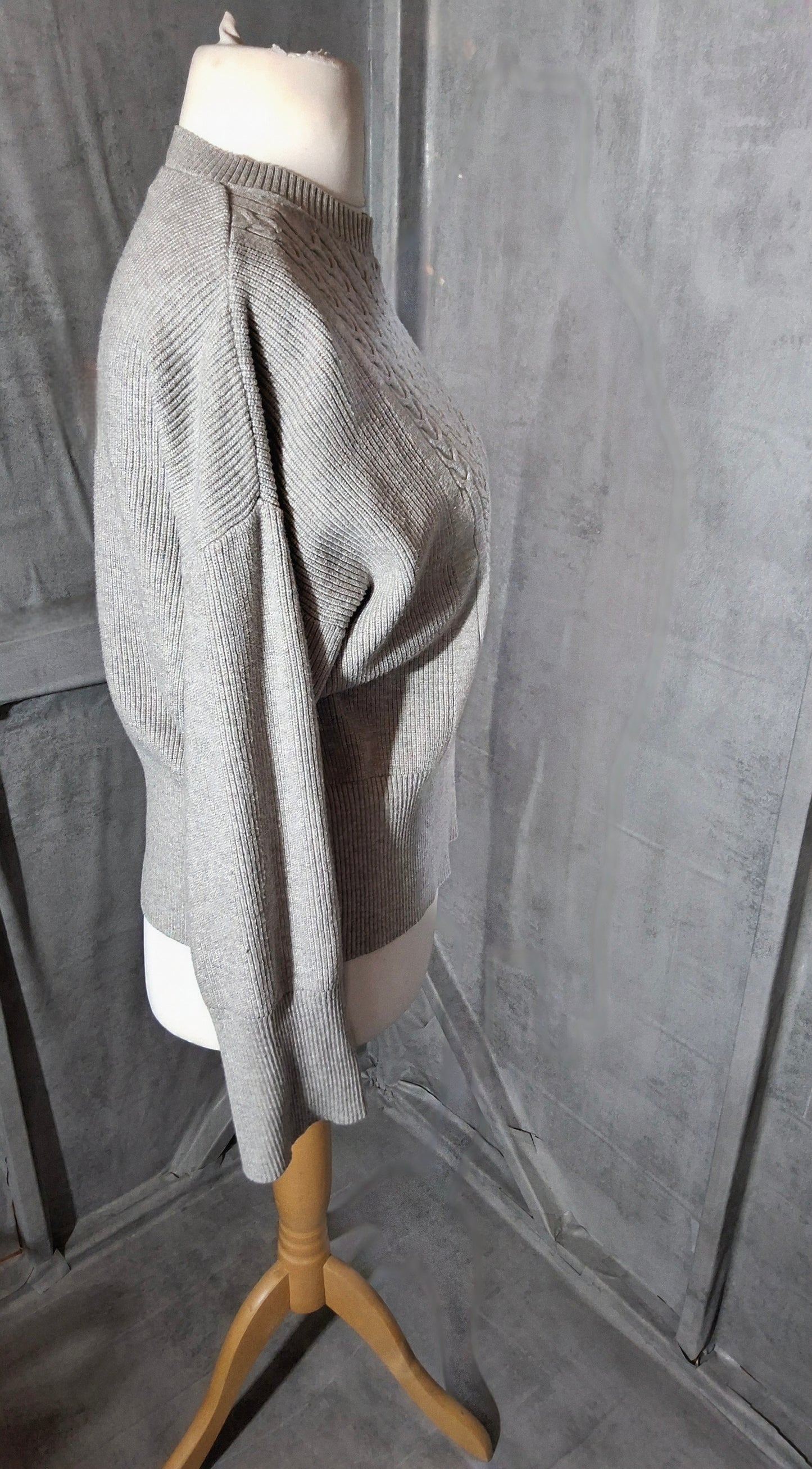 M&S Grey Cable Knit Jumper – Size M (size 10/12) – Viscose Blend