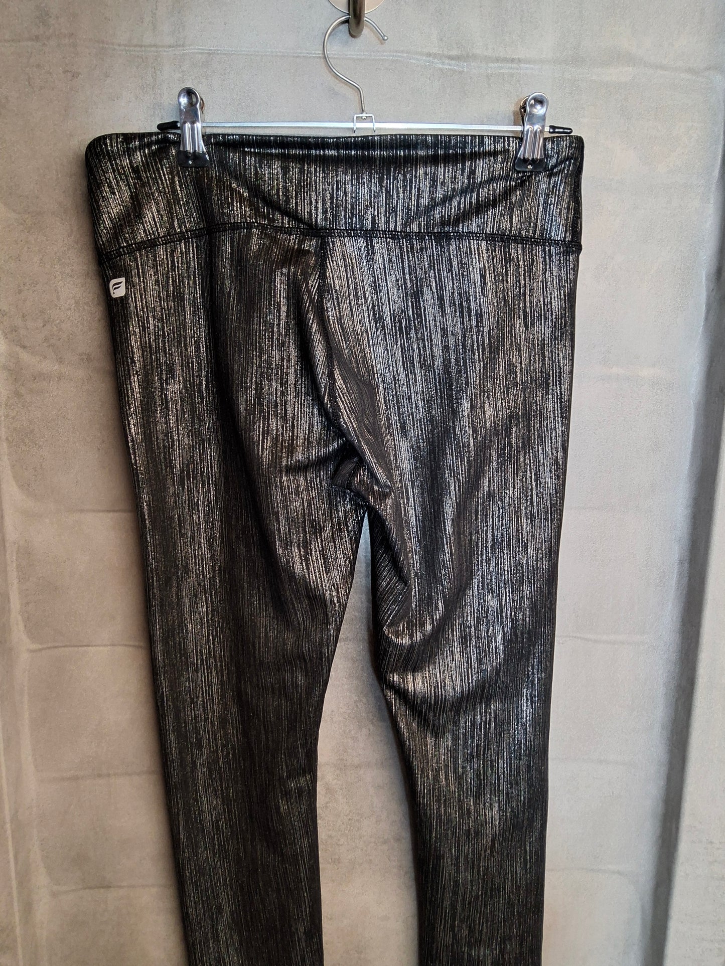 Fabletics Black & Silver High Waist Gym Leggings – Size S (size 8/10) – Polyester
