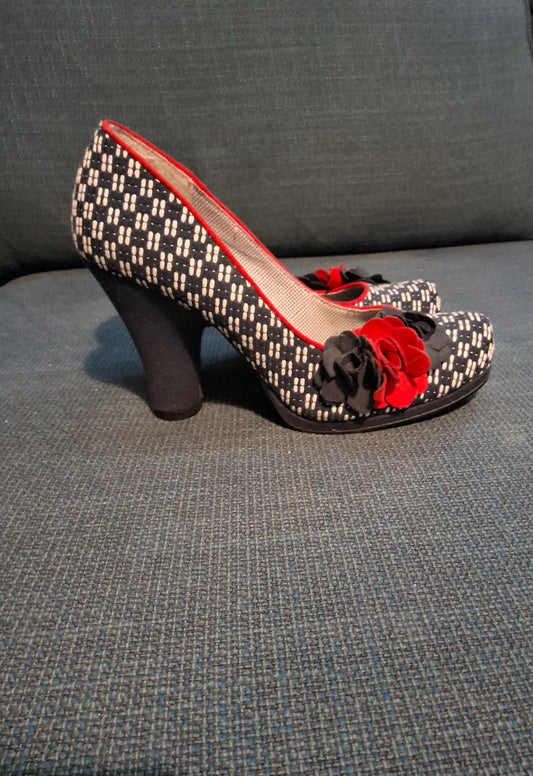 Ruby Shoo Navy White & Red Knit Design Block Heel Shoes – UK 5 – 9cm Heel