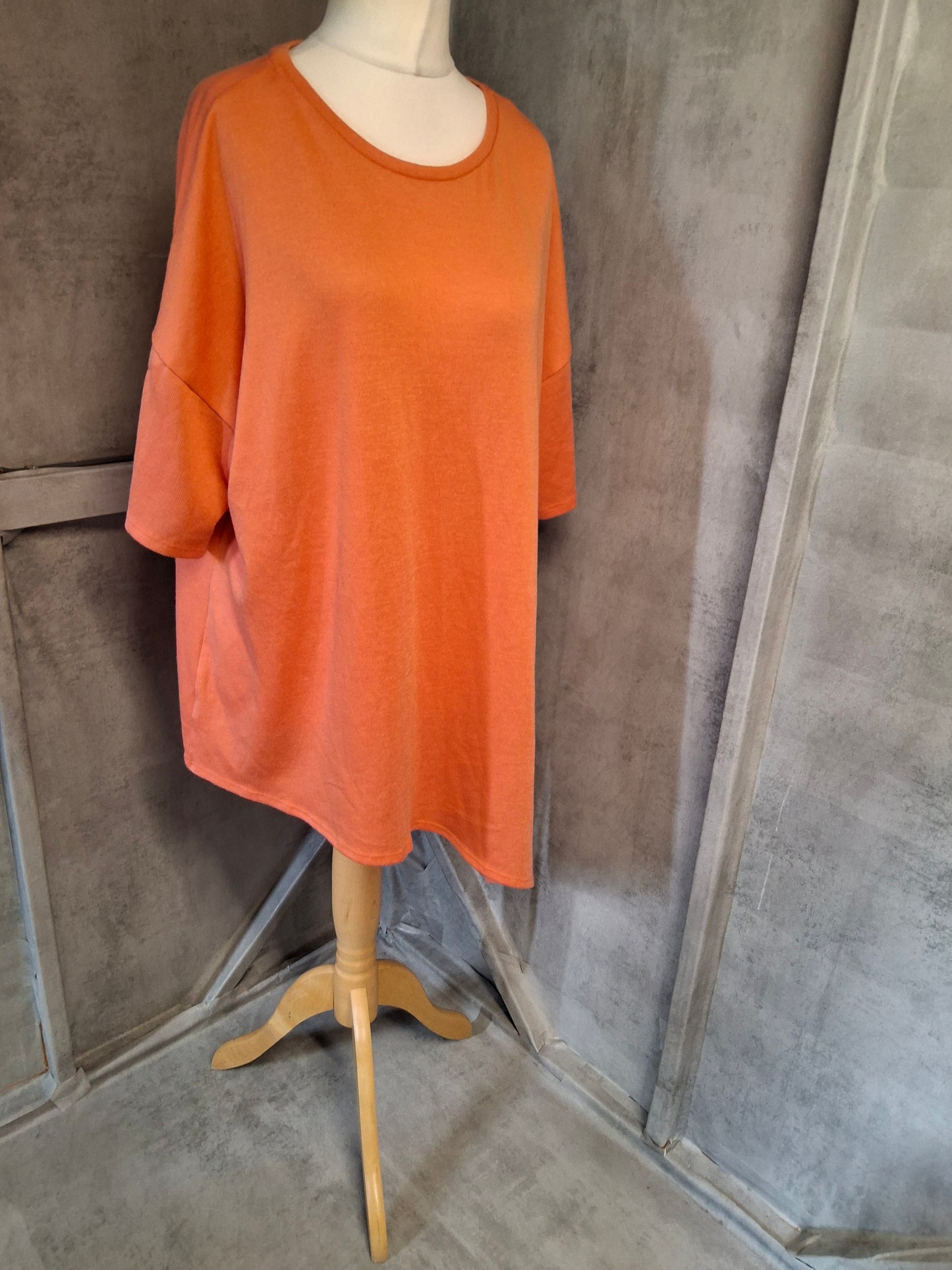 George Orange Lightweight Asymmetric Jumper – Size 22 – Relaxed Fit