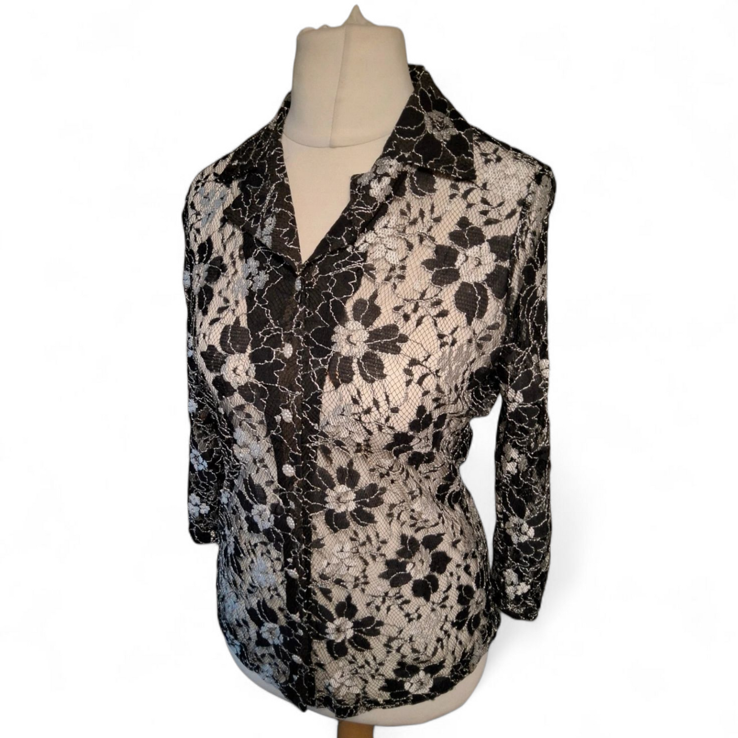 Michelle Hope Black & White Floral Lace Shirt – Size 10/12