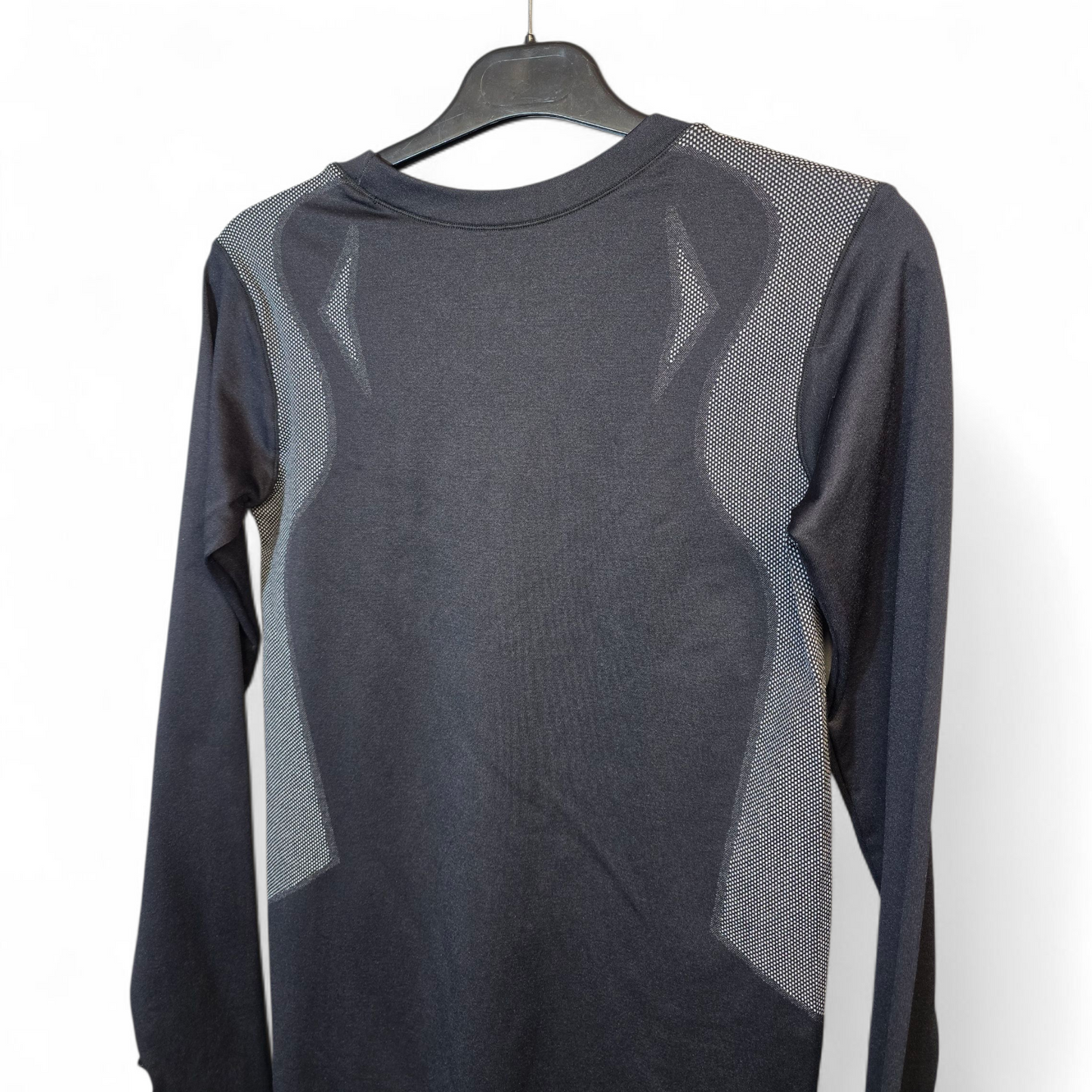 The Edge Men’s Black & Grey Active Bodycon Long Sleeve Top – Size M/L
