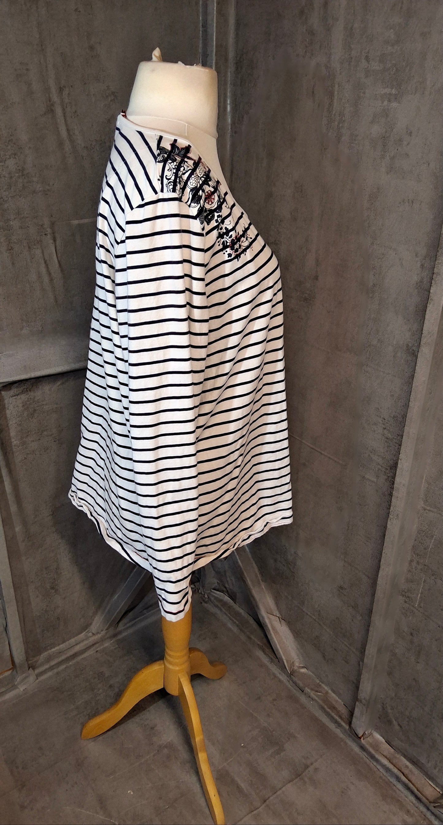 Joe Browns White & Navy Striped T-Shirt with Floral Shoulder Detail – Size 22