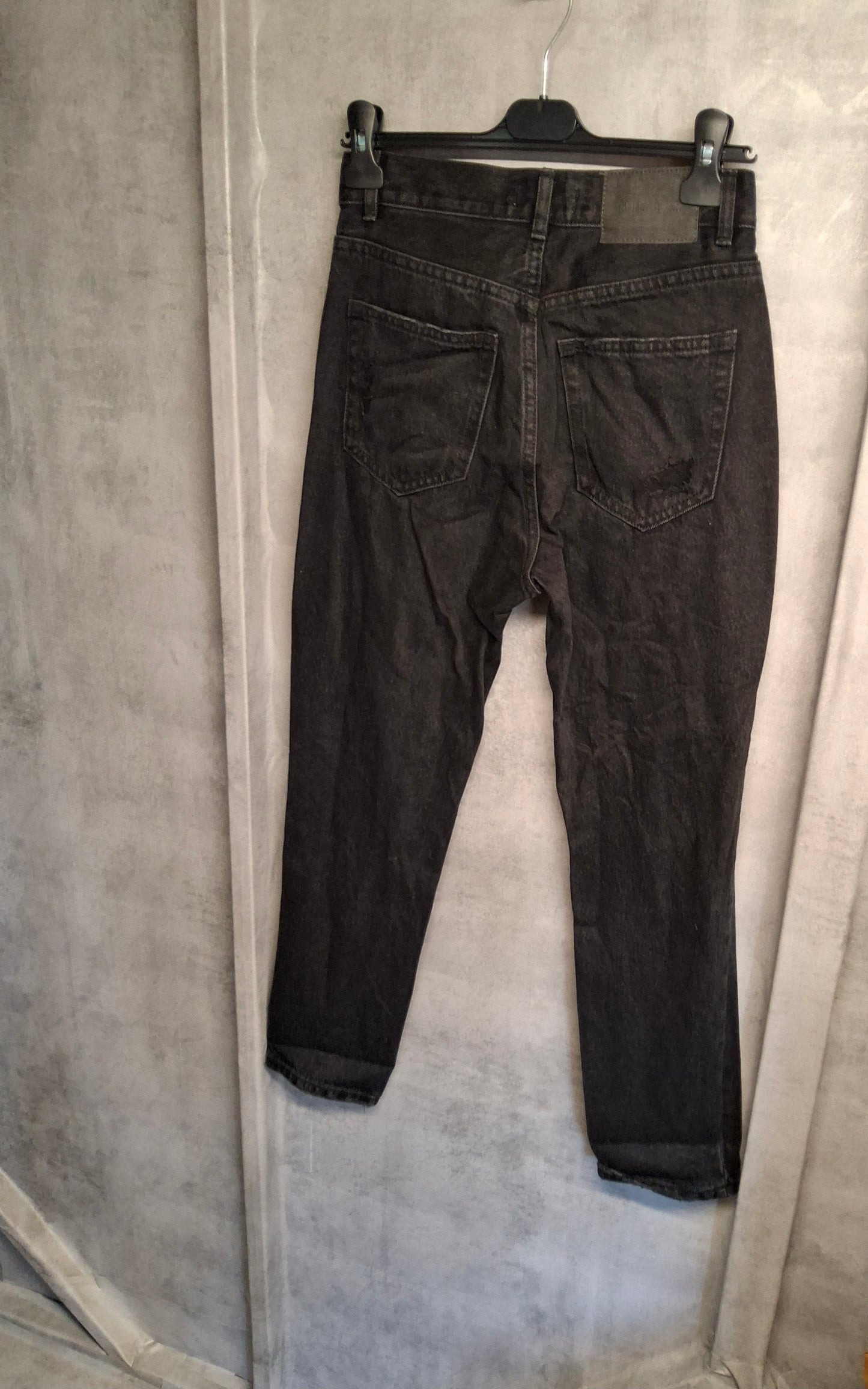 Pull & Bear Ripped Black High-Waisted Slim Jeans – Size 8 – Moody But Make It Fashion