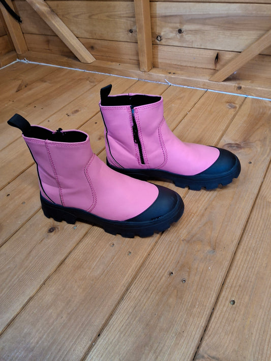 💗 Zara Pink & Black Chunky Ankle Boots – EU 36 / UK 3 💗