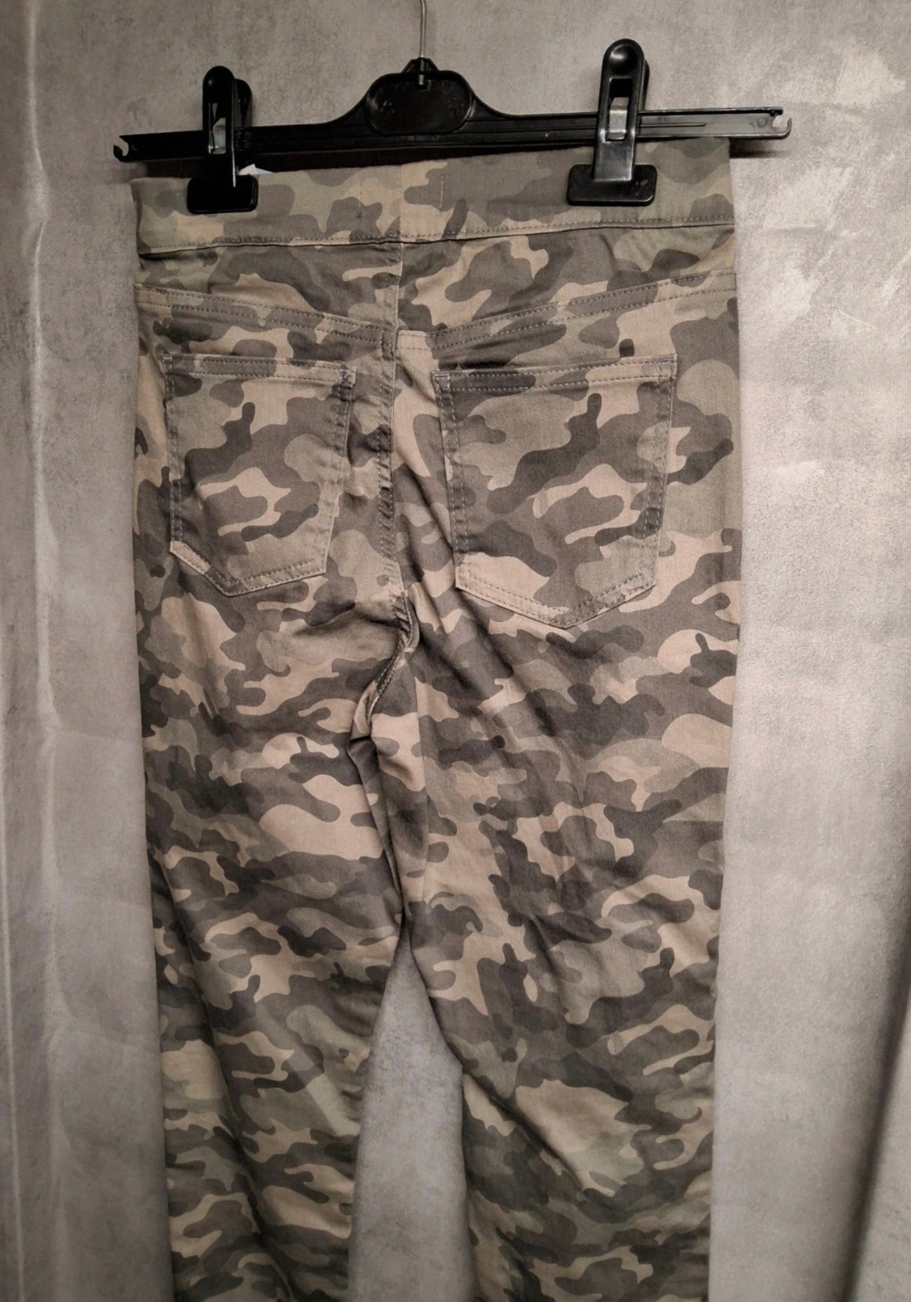 M&S Khaki Camo Jeggings – Size 8 Short – NWT Pull-On Style