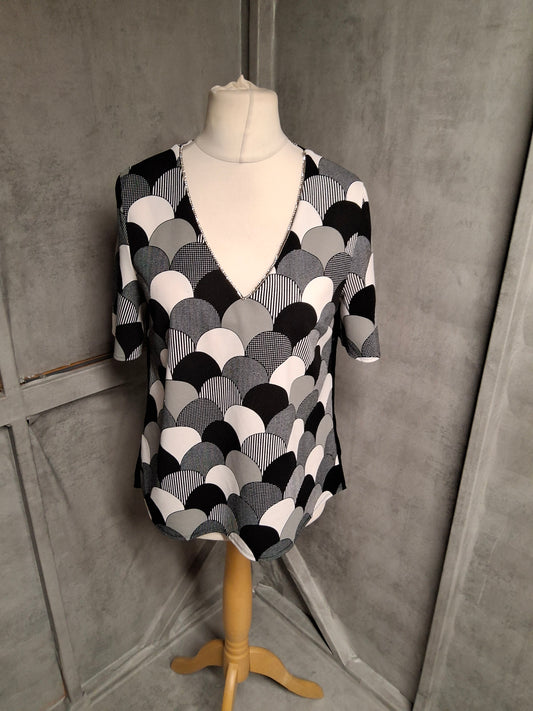 Next Black & White V-Neck Top – Size 12 – Diamanté Detail & Peekaboo Back Glam