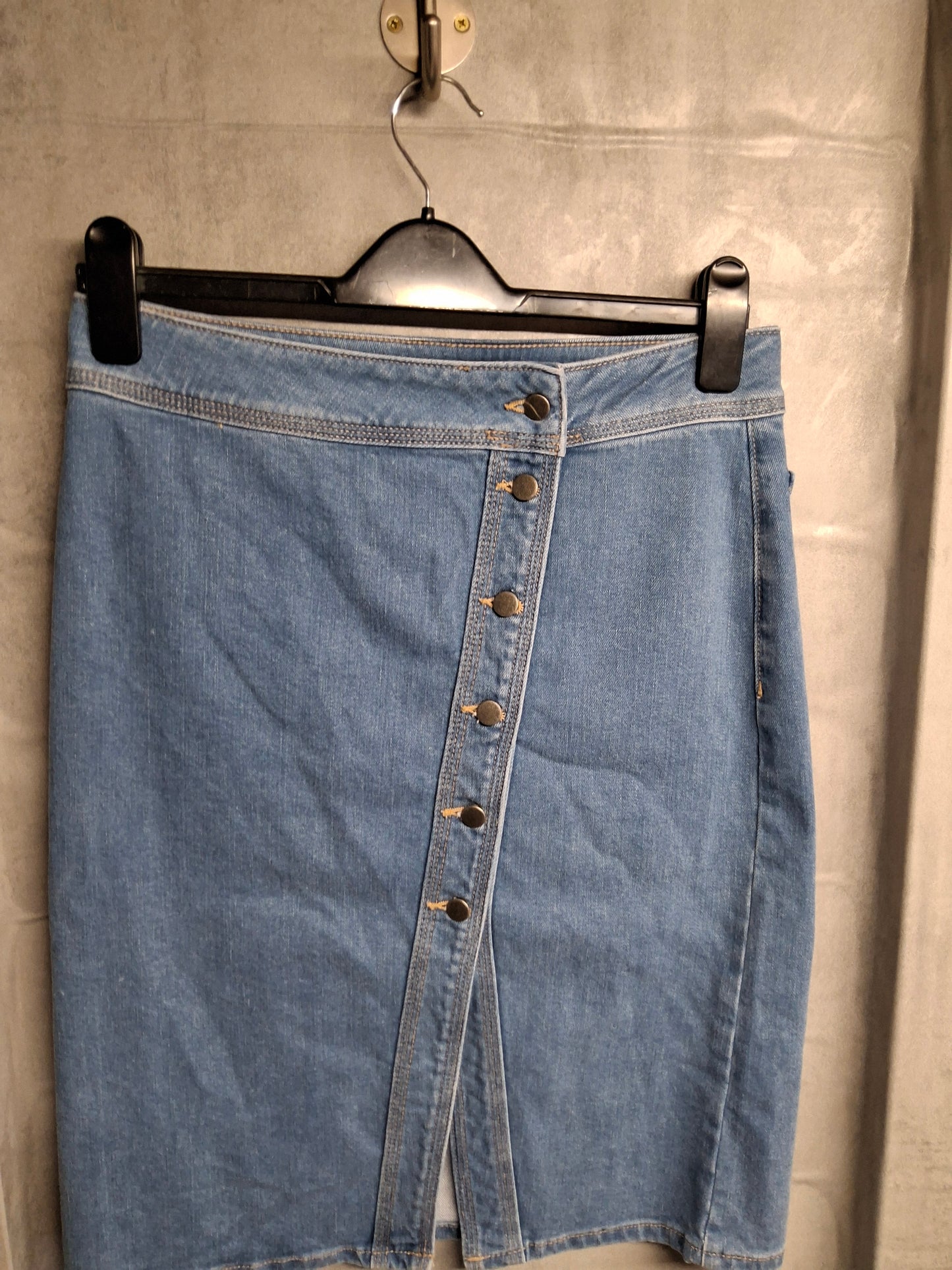 Tu Knee Length Denim Skirt with Front Buttons – Size 10 – NWT