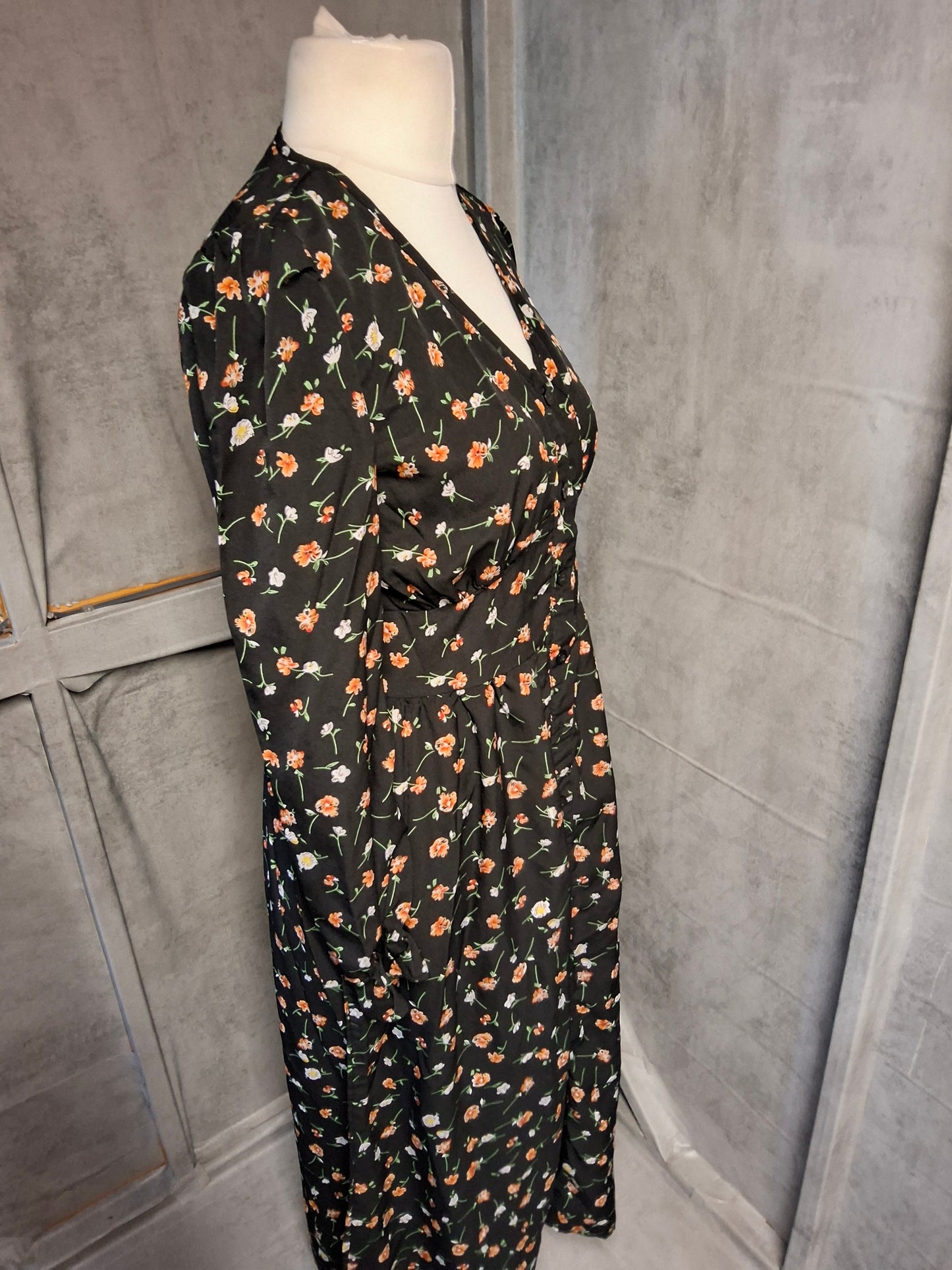 Shein Black Floral Midi Dress – Size M (UK size 10) – Button Front, Long Sleeves, Elastic Cuffs