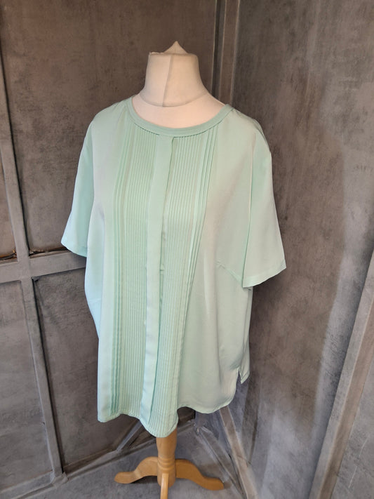 Victoria Layne Mint Green Blouse – Size 24 – Pintuck Front – 100% Polyester