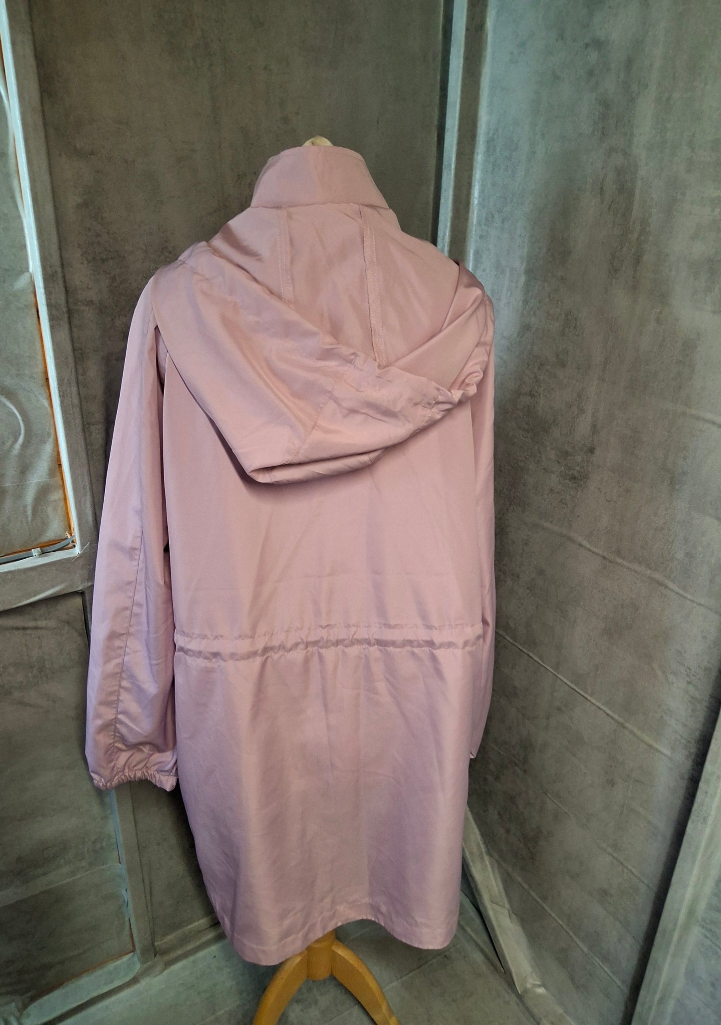 Primark Light Pink Hooded Rain Jacket – Size 14/16