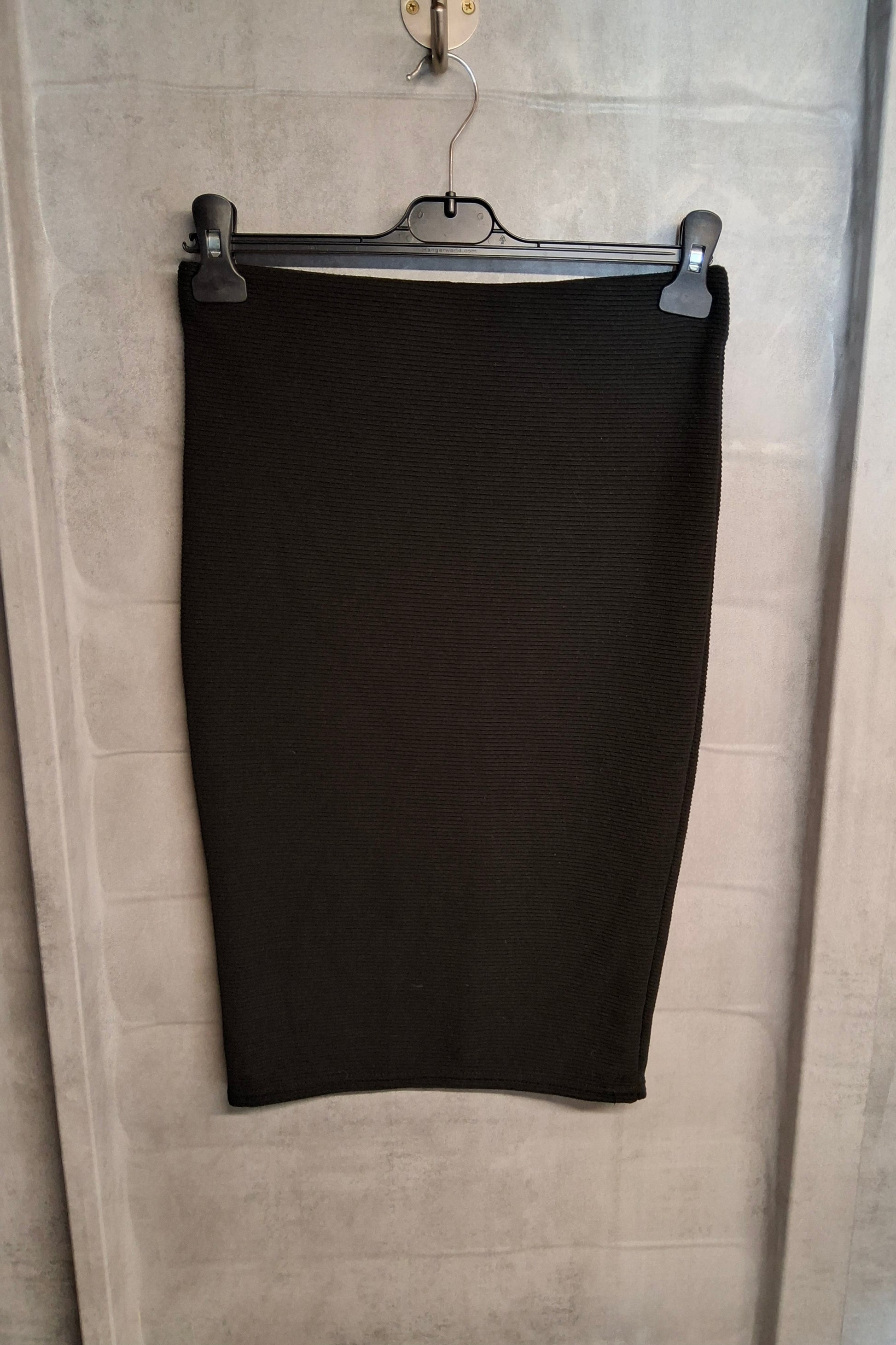Primark Black Ribbed Bodycon Skirt – Size 10 – Elasticated Waist – Knee Length
