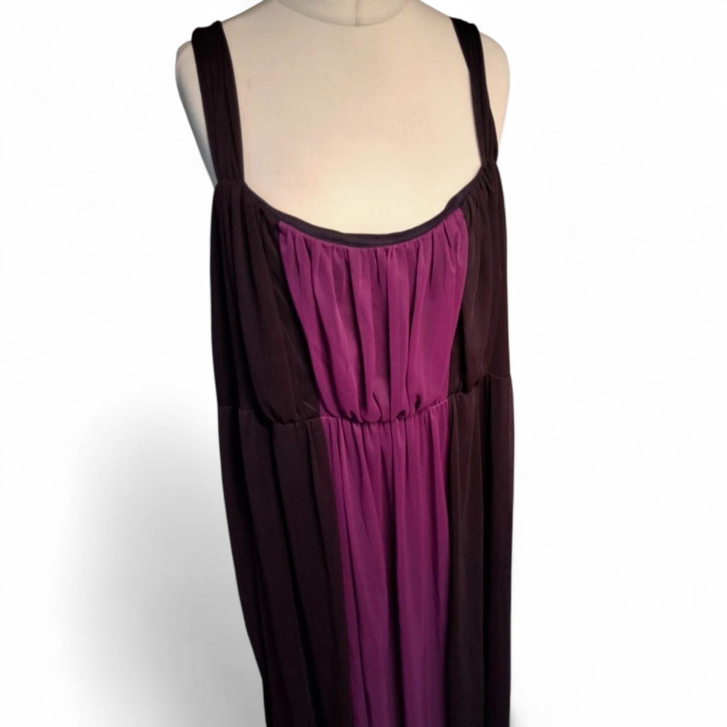 Lilly & Rose Two-Tone Purple Pleated Formal Dress – Size 28 – Evening Elegance