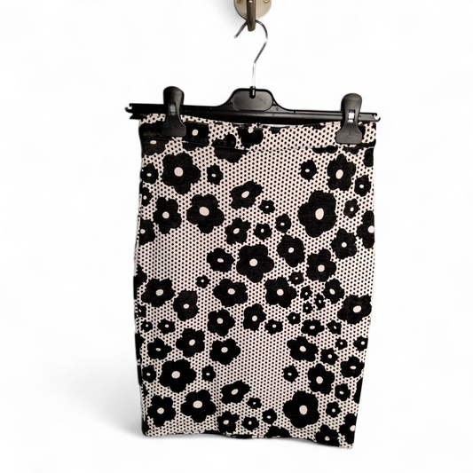 Topshop Black & White Floral Velvet Mini Skirt – Size 8 – Bodycon Style