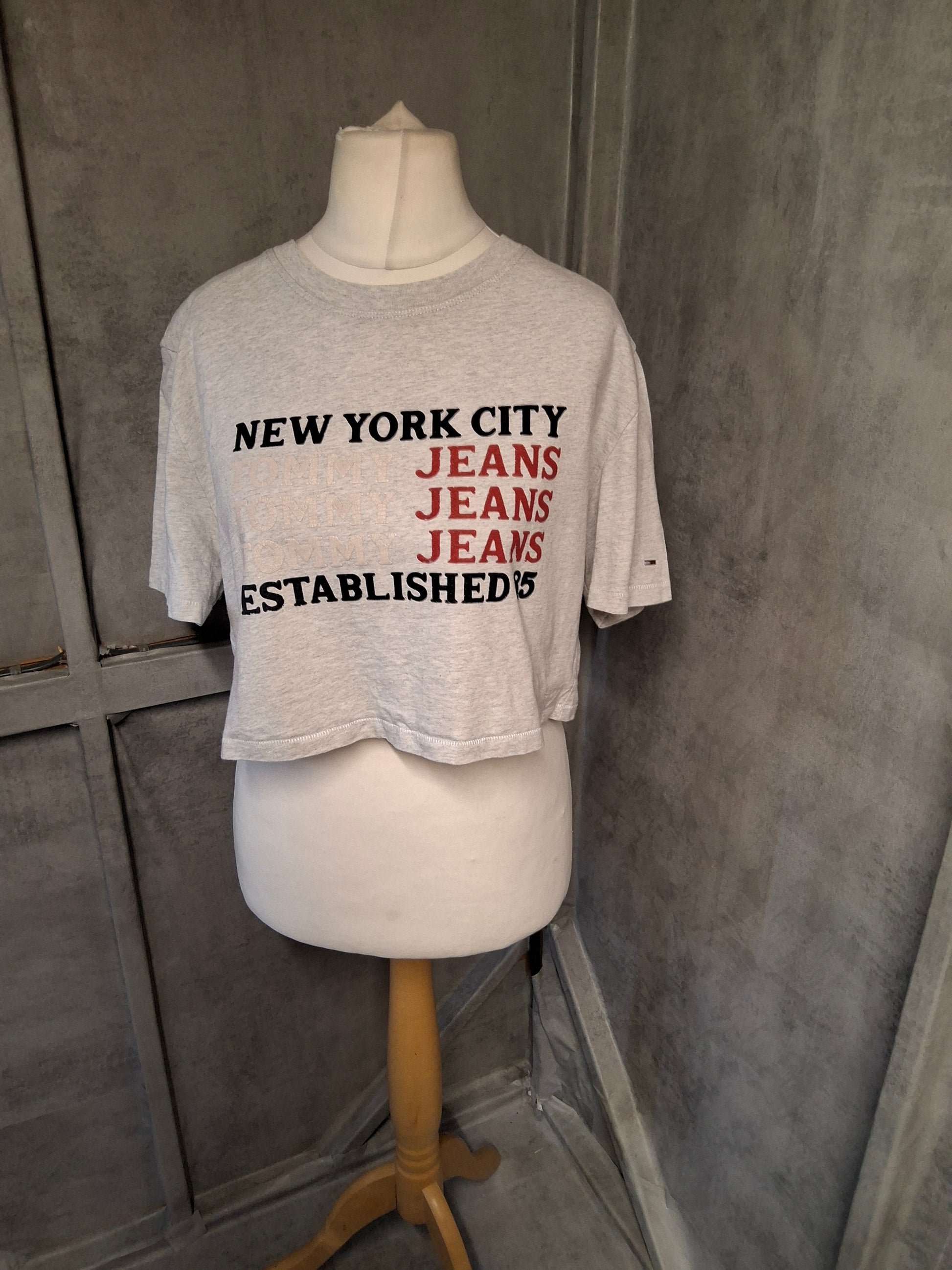 Tommy Jeans NYC Logo Crop Top – Size L (Fits UK 12)