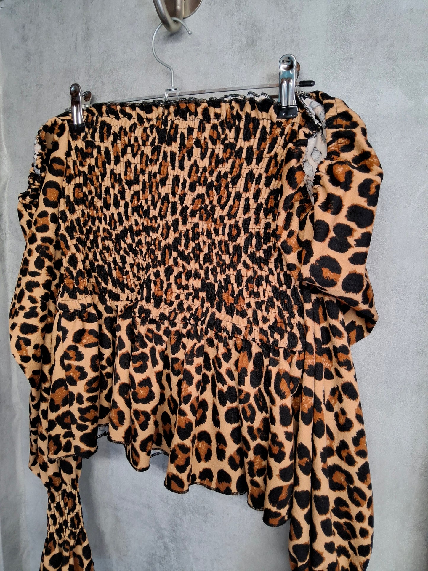 New Look Leopard Print Crop Top – Size 10 – On or Off Shoulder 🐆