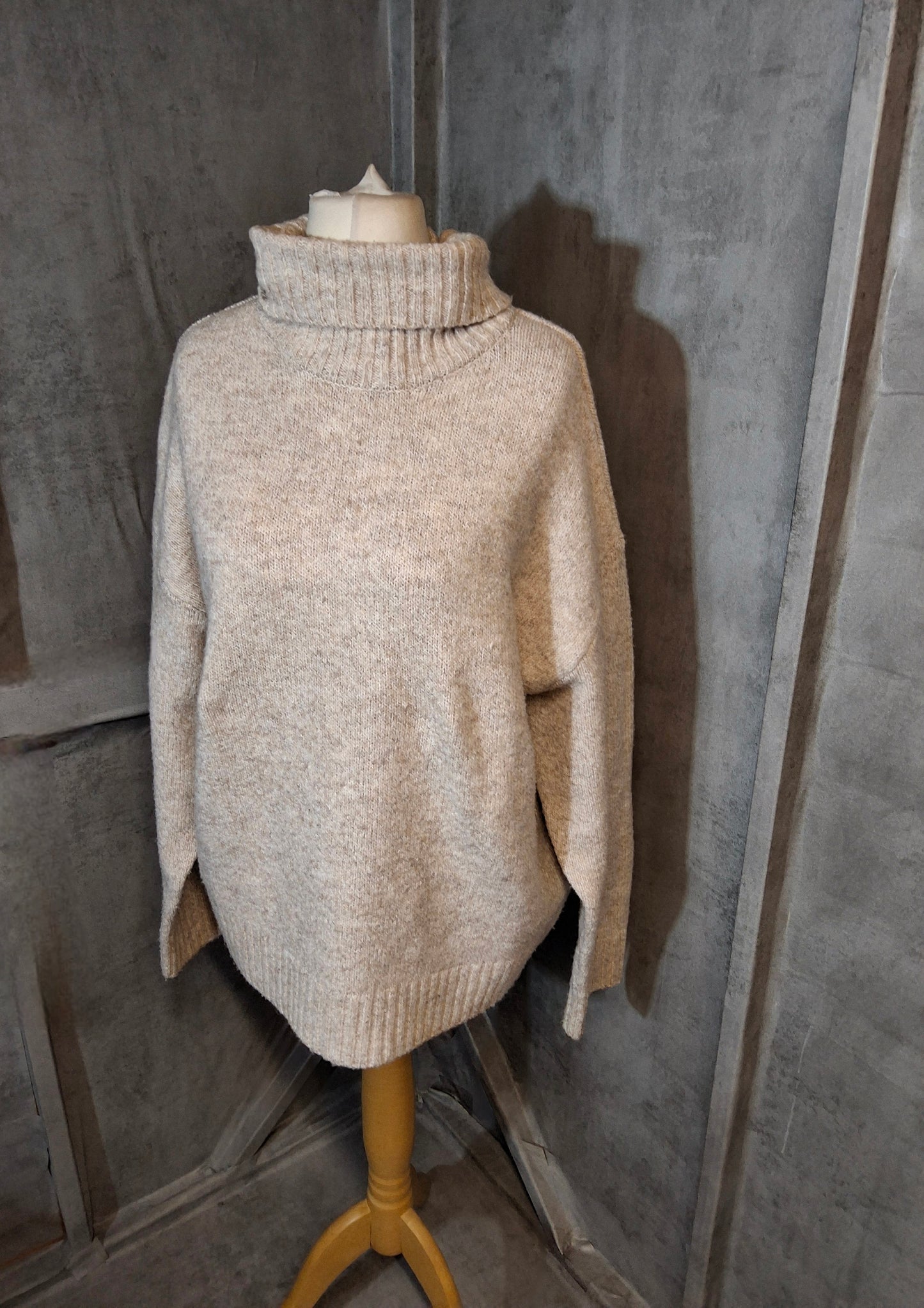 Matalan Cream Oversized Turtleneck Jumper – Size L (14/16), Knit Polyester & Acrylic