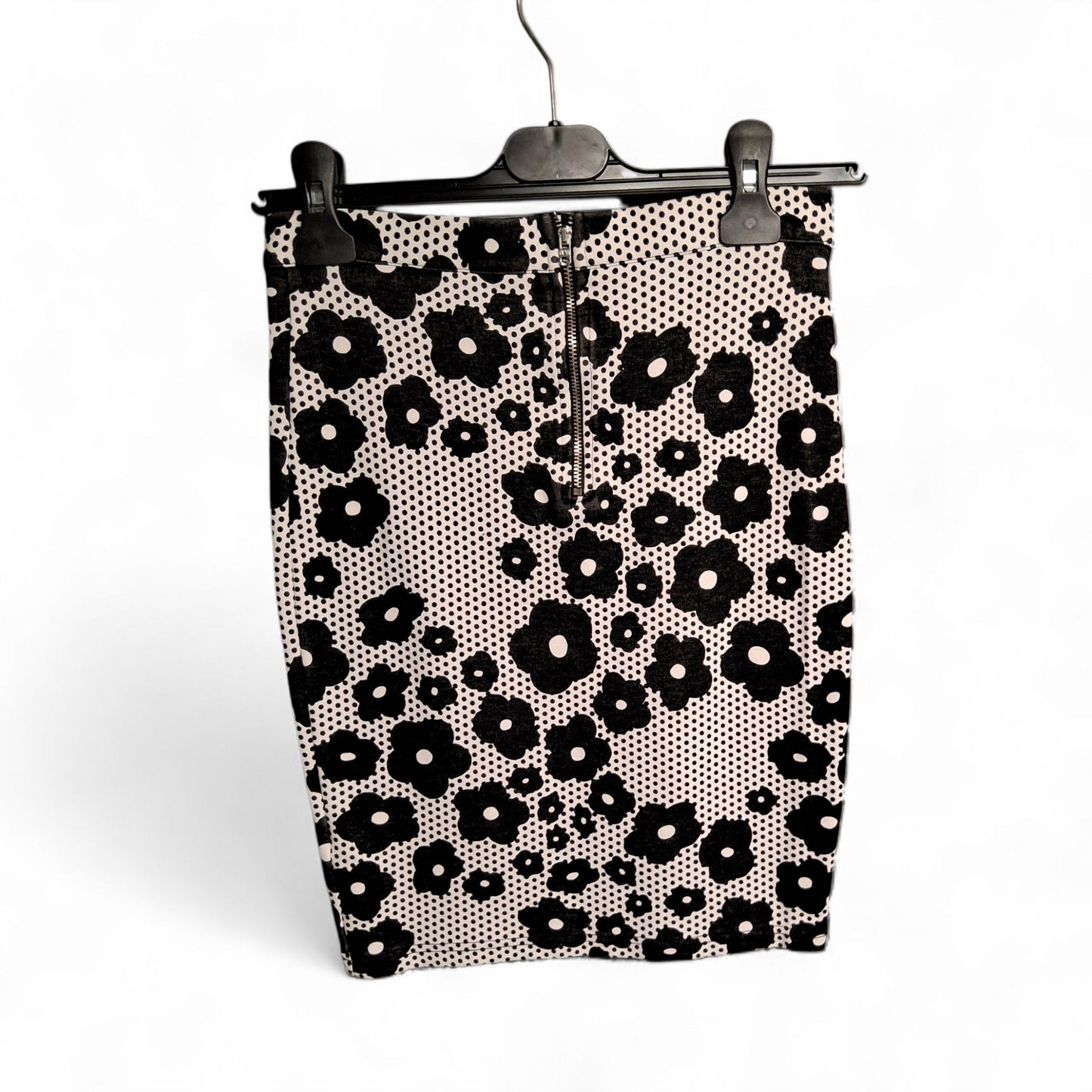 Topshop Black & White Floral Velvet Mini Skirt – Size 8 – Bodycon Style