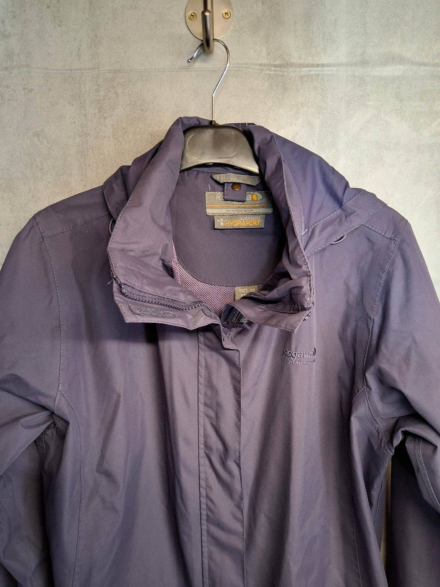 Regatta Purple Hydrafort Waterproof Jacket – Hooded – UK 12/14 – Zip & Velcro