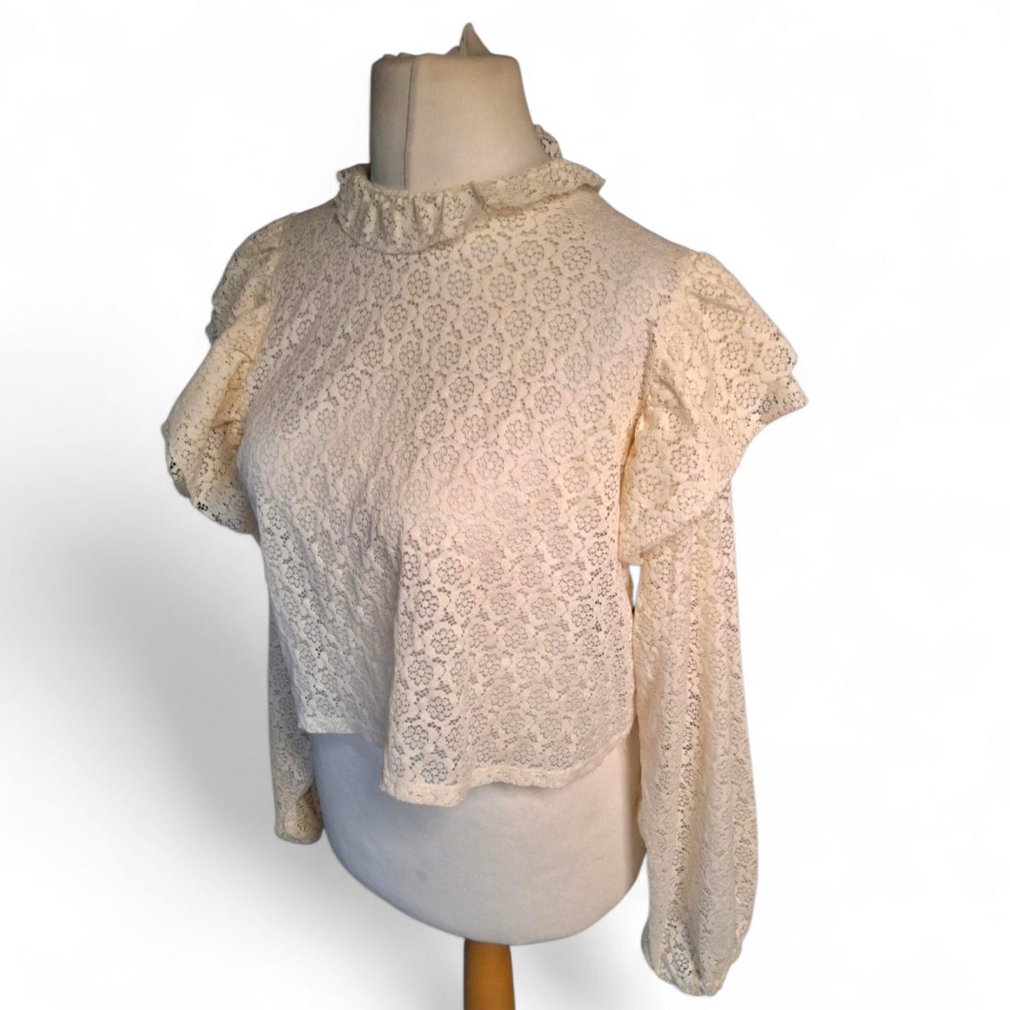 Zara Cream Lace Frill Long Sleeve Top – Size M (UK size 10/12) – NWT
