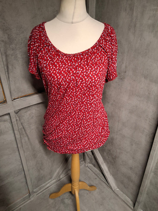 Matalan Red Floral Print Short Sleeve Top – Size 16 – Casual Everyday Style