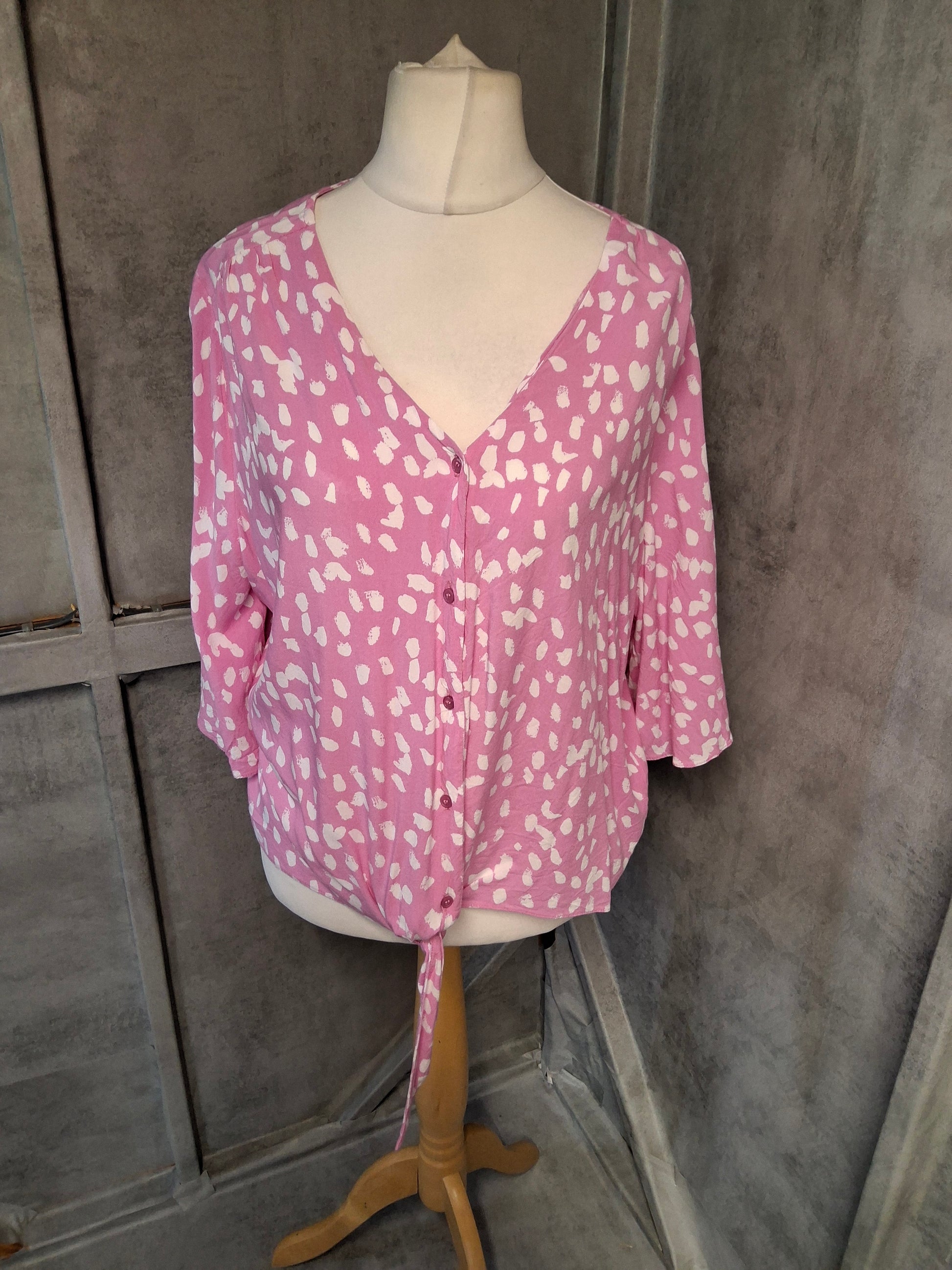 George Pink Abstract Tie-Front Blouse – Size 22 Viscose ¾ Sleeve
