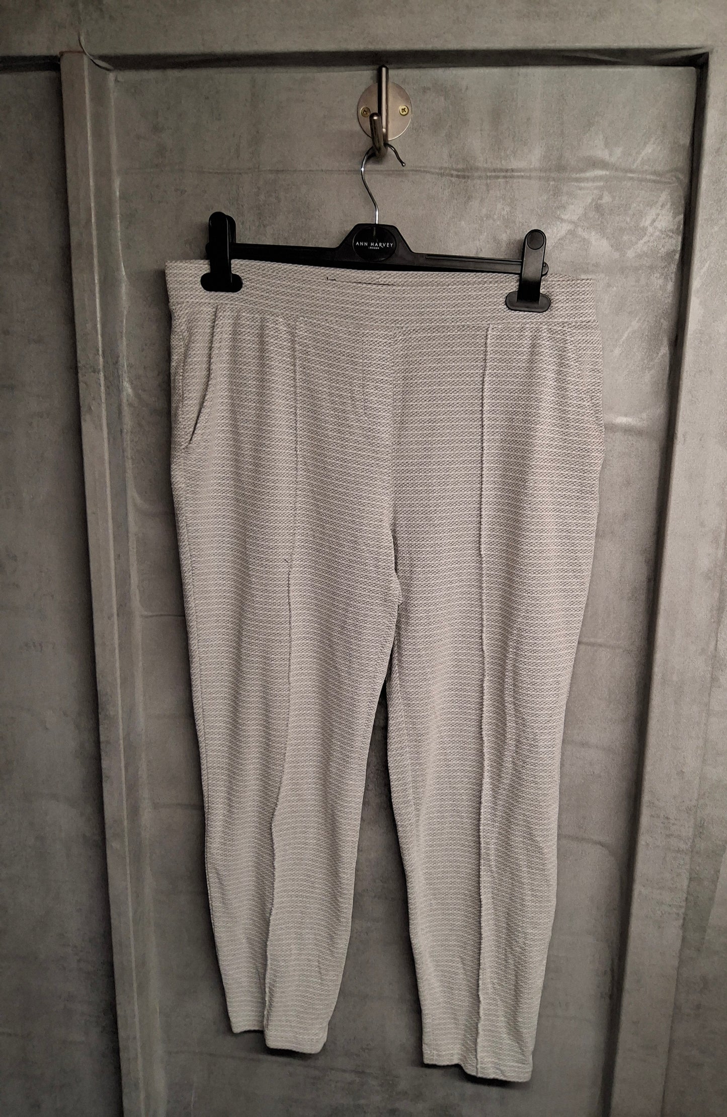 Next Light Grey Tapered Skinny Trousers – Size 10 – Elastic Waist & Pockets