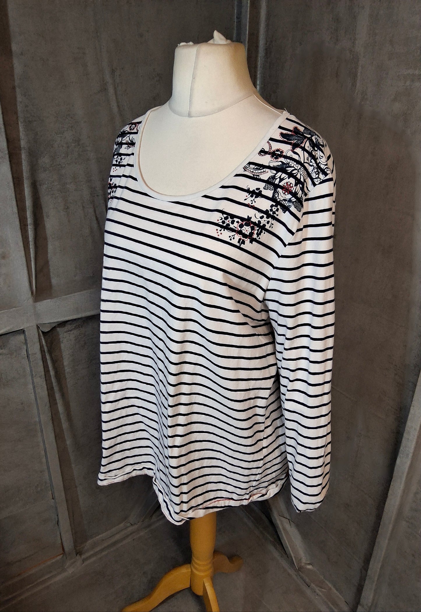 Joe Browns White & Navy Striped T-Shirt with Floral Shoulder Detail – Size 22