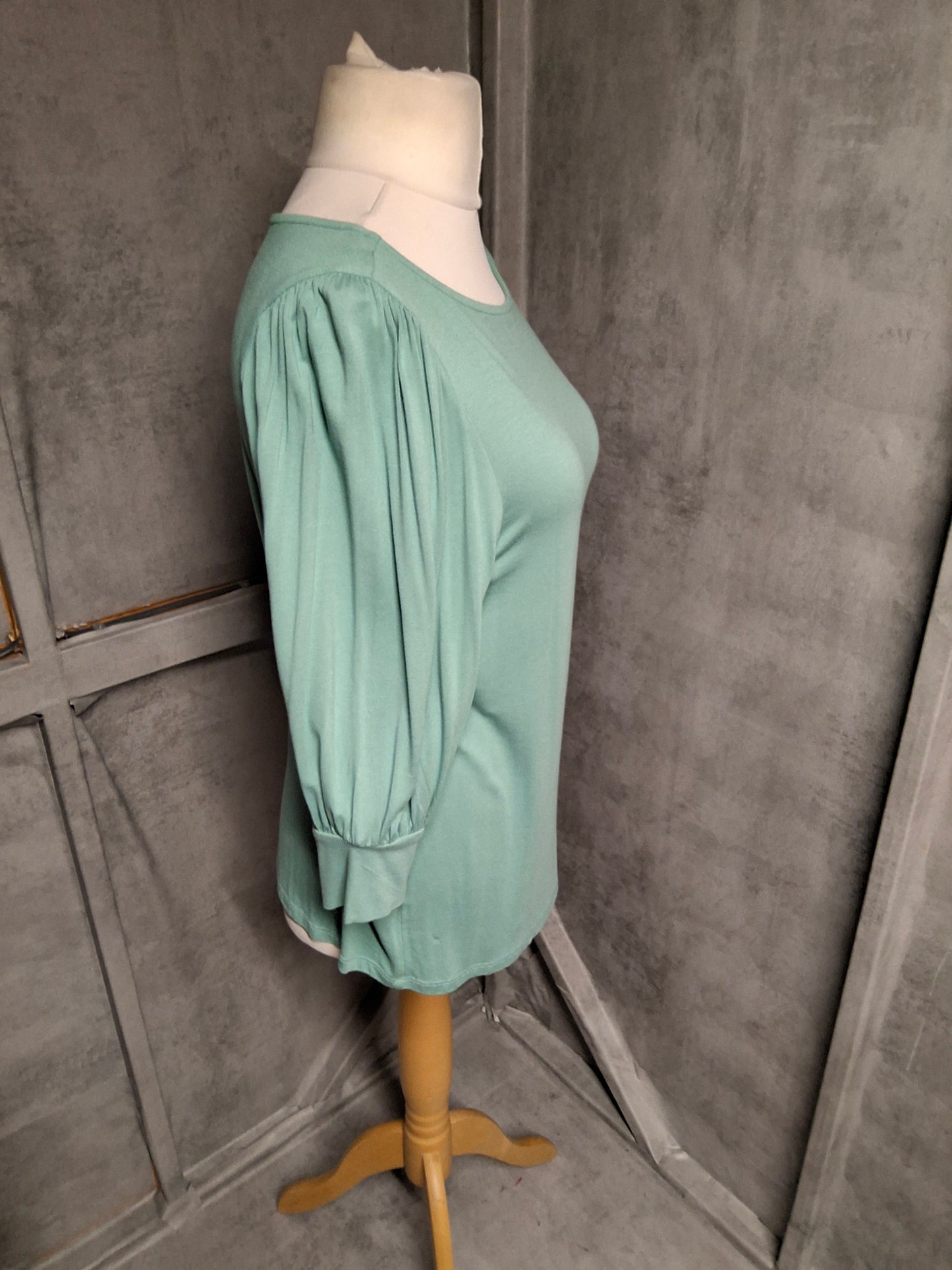 Matalan Turquoise Green 3/4 Sleeve Top – Size 10 | Comfy, Versatile & Year-Round Wardrobe Staple