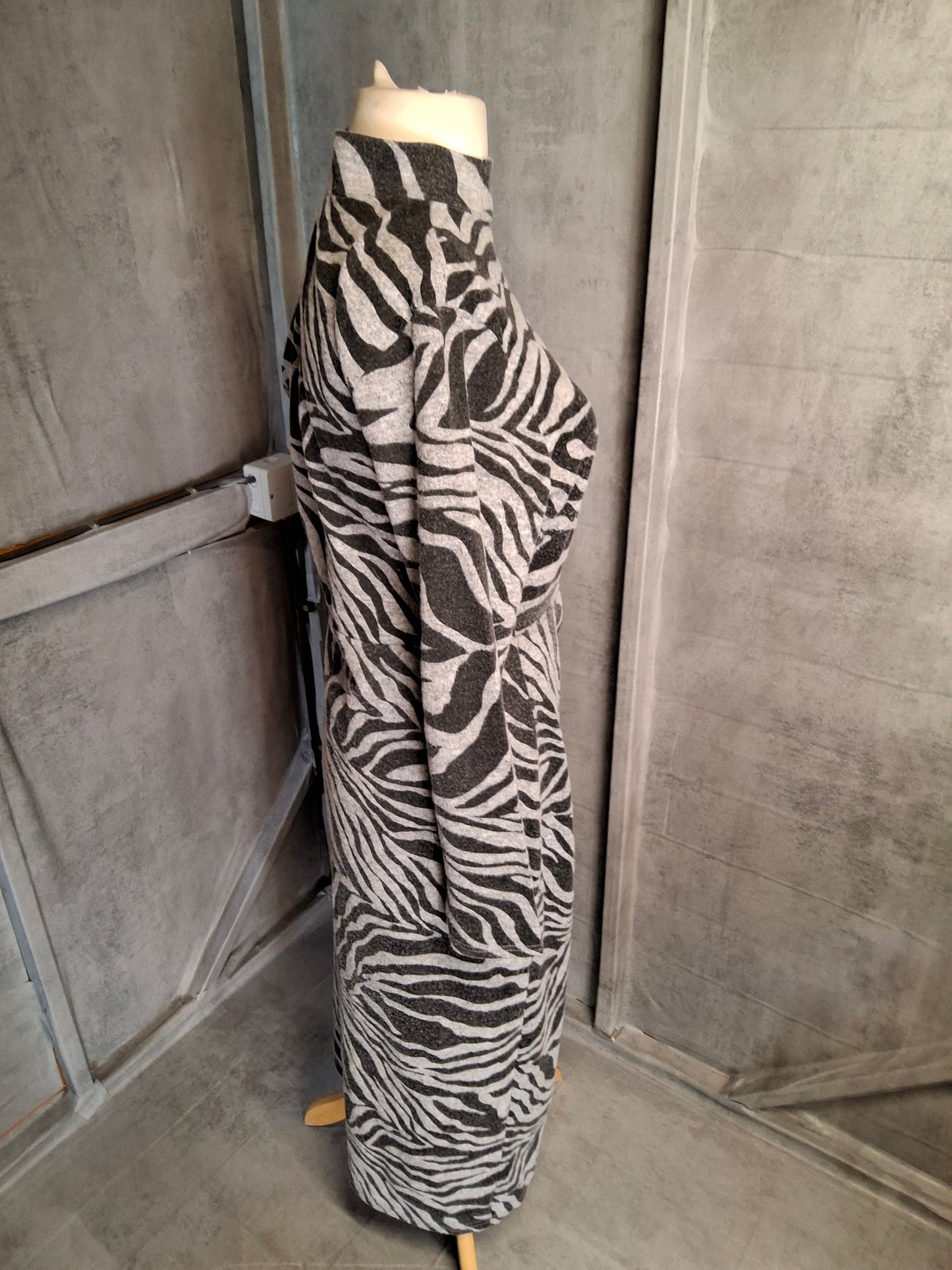 Studio Grey & Black Zebra Print Midi Dress – Size 16