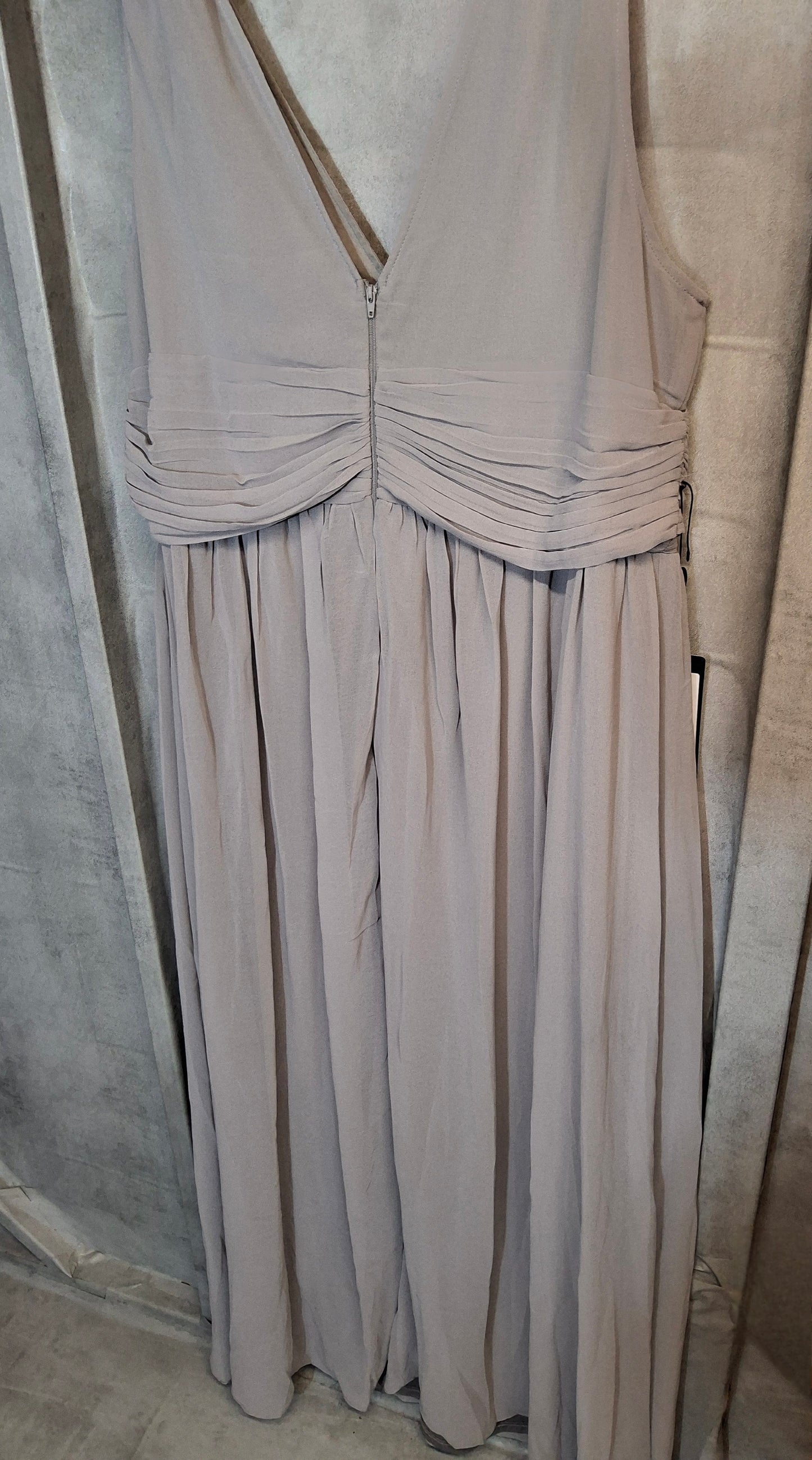 Ever pretty Light Grey Long Sleeveless Formal Bridesmaid Lined Dress New Size 26
