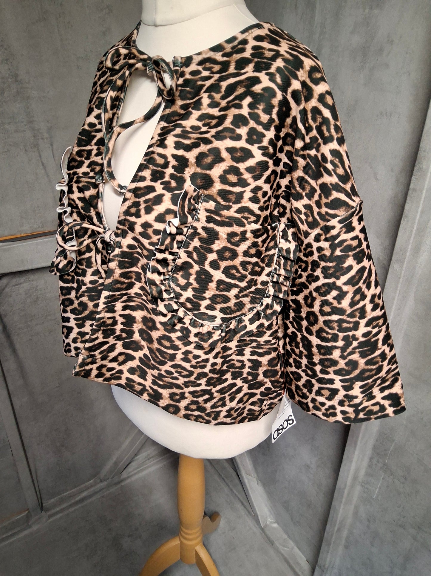 ASOS Leopard Print Tie-Front Top – Size 16/18 – NWT
