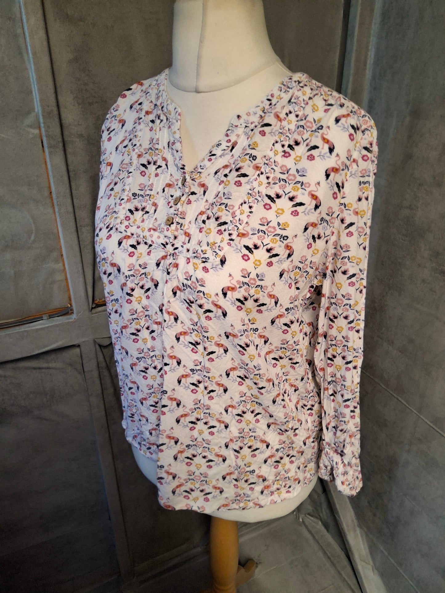Mantaray White Floral & Flamingo Print Blouse – Size 14 – 100% Viscose