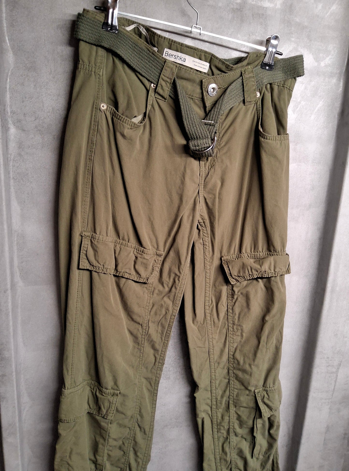 Bershka Khaki Cargo Trousers with Belt | Size 6 | 100% Cotton