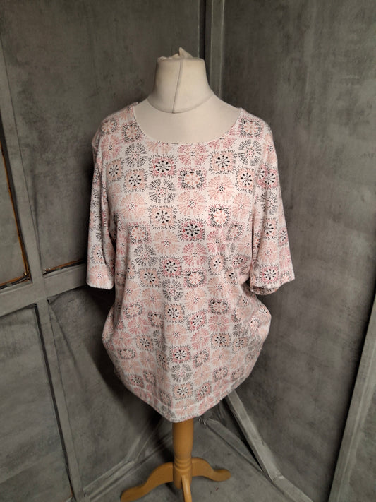 TIGI White & Orange Patterned Longline Top – Size 18/20 – 3/4 Sleeve Cotton Blend