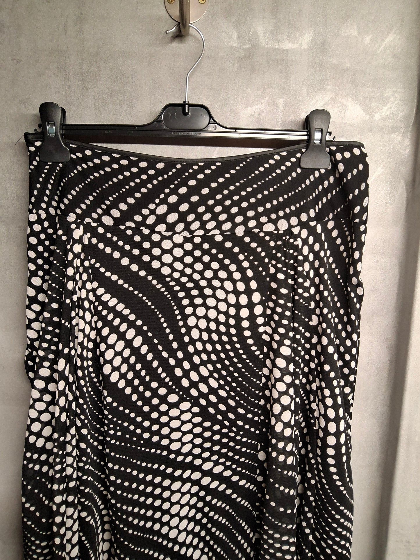 Wallis Black & White Polka Dot Flared Midi Skirt – Size 12