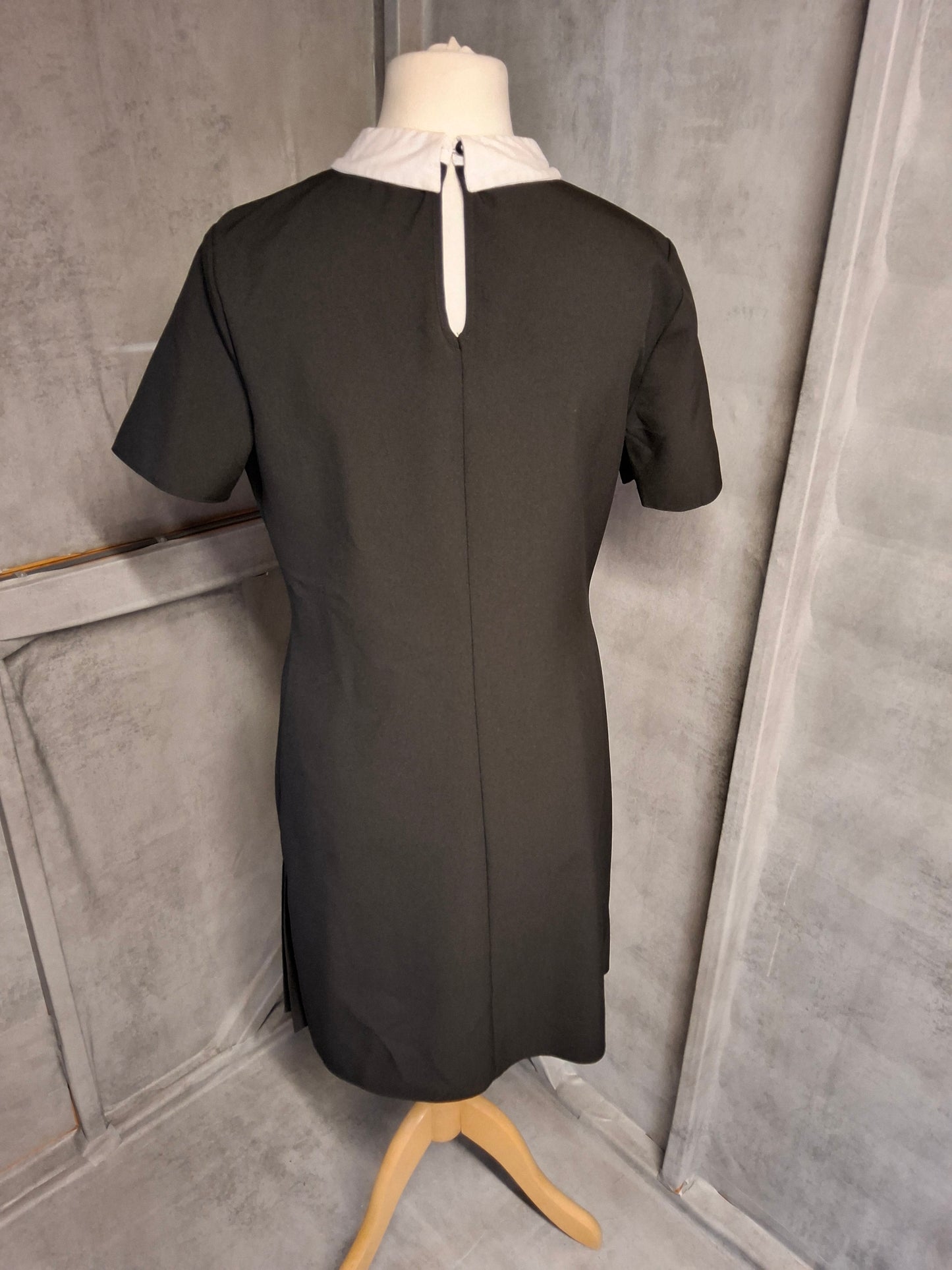 Matalan Black Midi Dress with White Collar – Size 12 – Classic Chic
